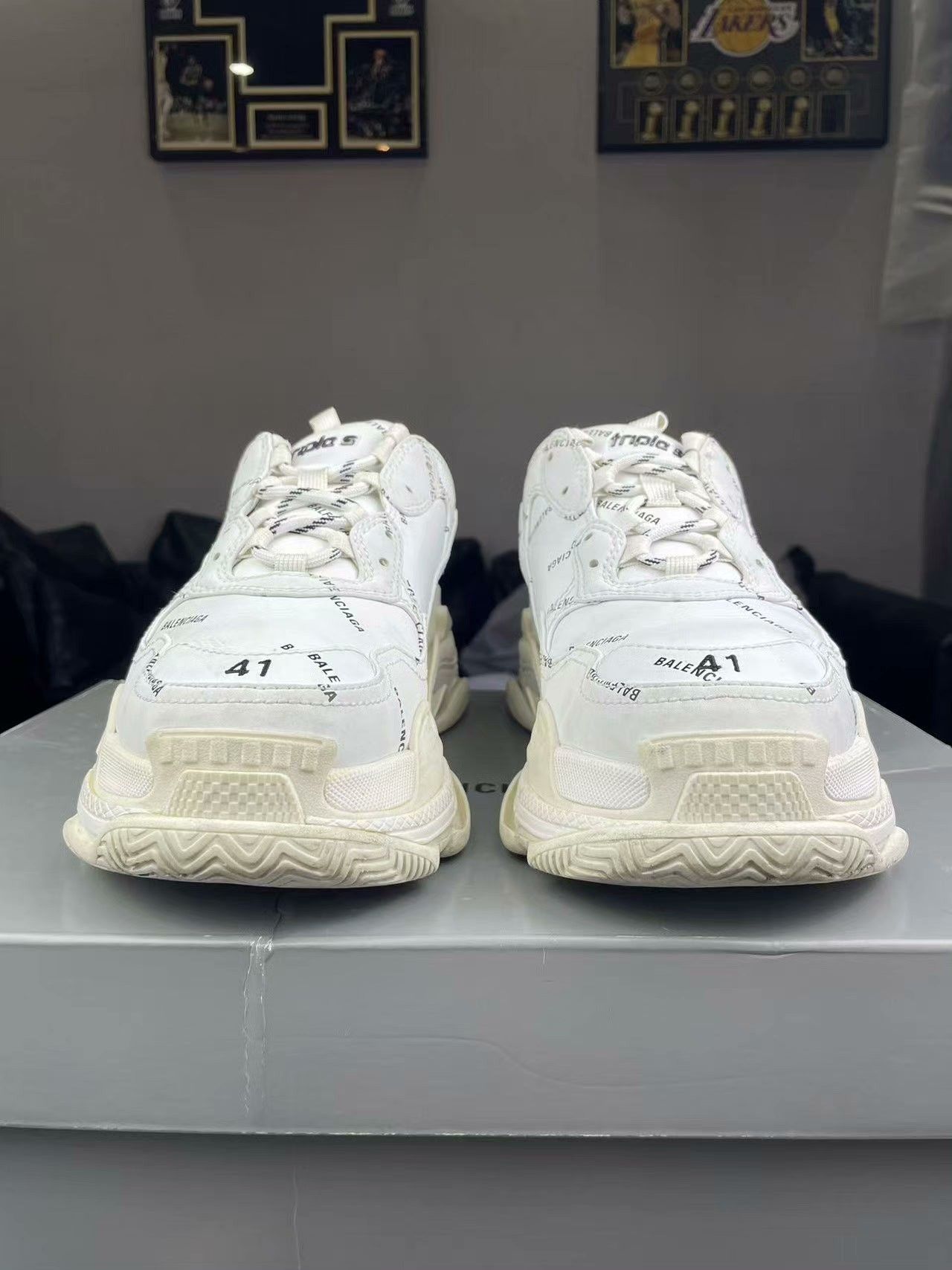 Balenciaga Balenciaga White Lowtop Sneakers S Men Size US 10 / EU 43 - 2 Thumbnail