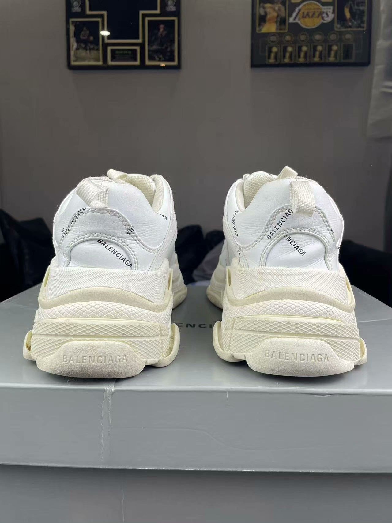 Balenciaga Balenciaga White Lowtop Sneakers S Men Size US 10 / EU 43 - 3 Thumbnail