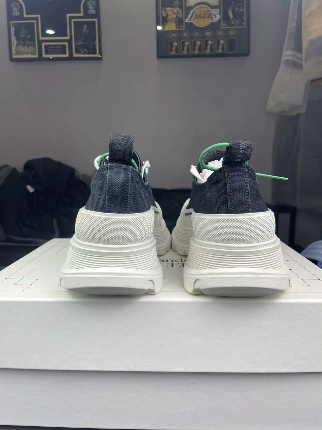 Alexander McQueen Alexander McQueen Lowtop Sneakers 41 Men Size US 8.5 / EU 41-42 - 3 Thumbnail