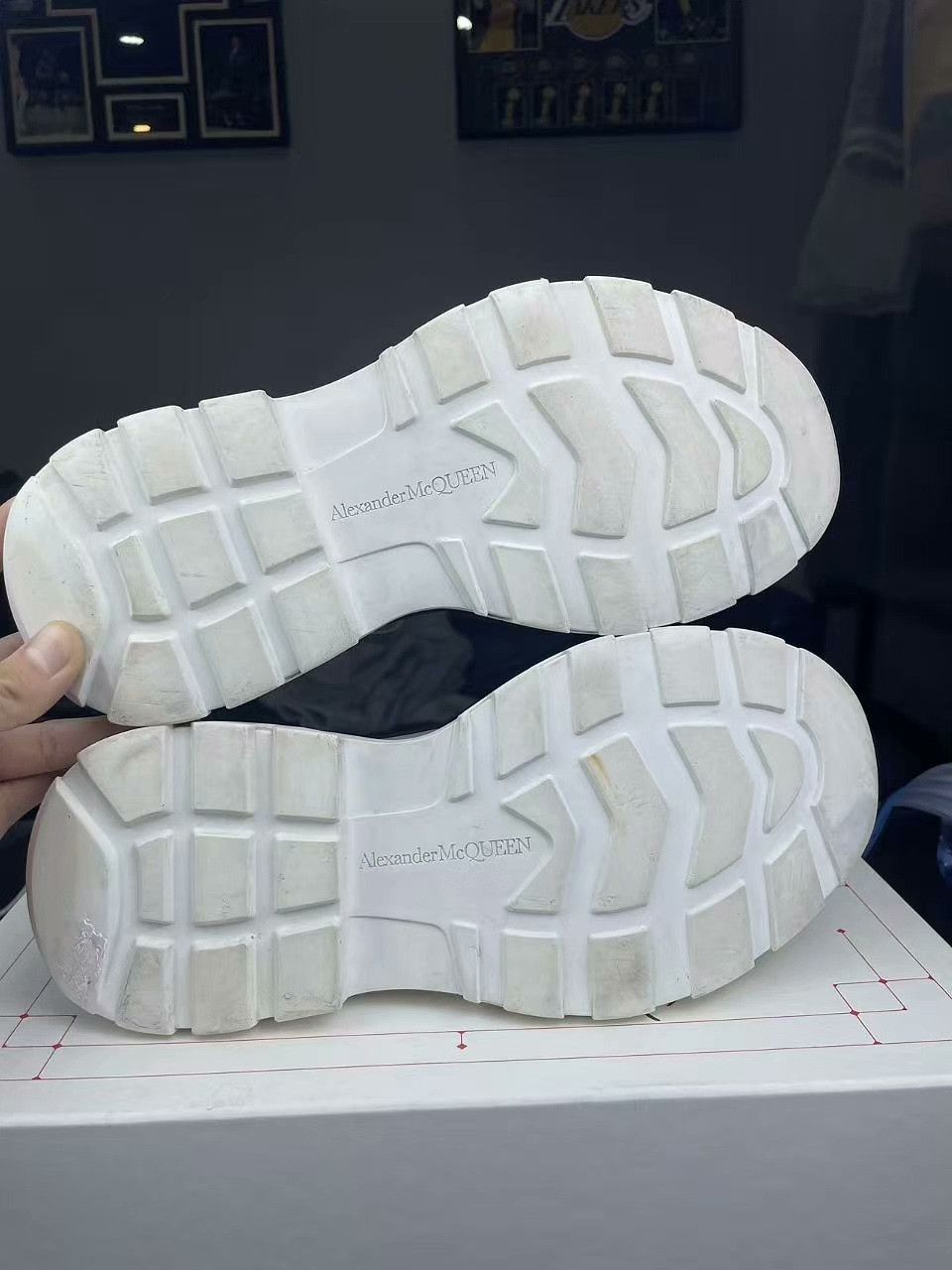 Alexander McQueen Alexander McQueen Lowtop Sneakers 41 Men Size US 8.5 / EU 41-42 - 4 Thumbnail