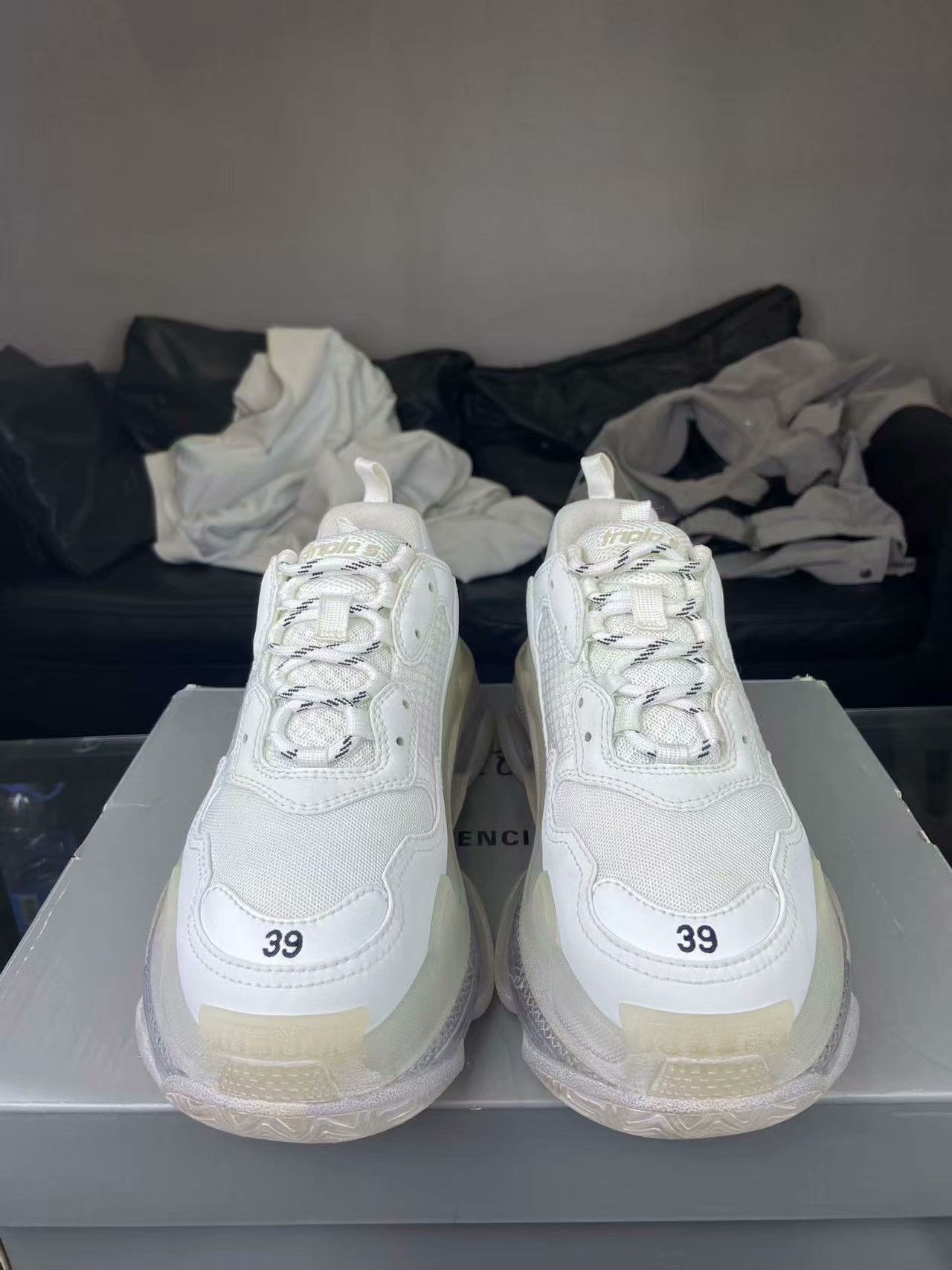 Balenciaga Balenciaga Clear White Lowtop Sneakers S Men Size US 10 / EU 43 - 2 Thumbnail