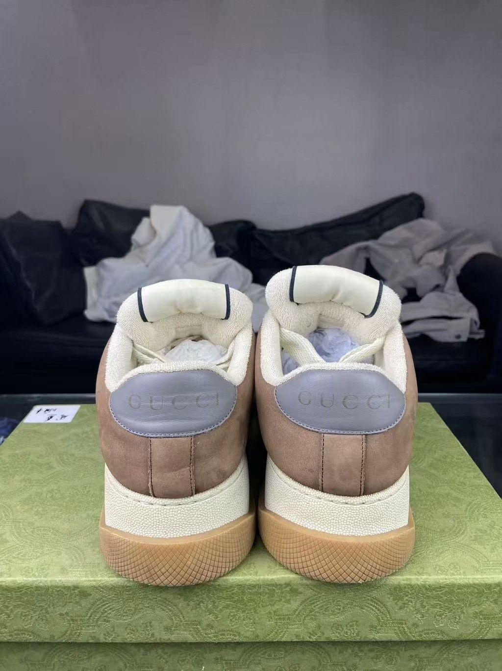 Gucci Gucci White Lowtop Sneakers 39 Women Size US 8.5 / IT 38.5 - 2 Thumbnail