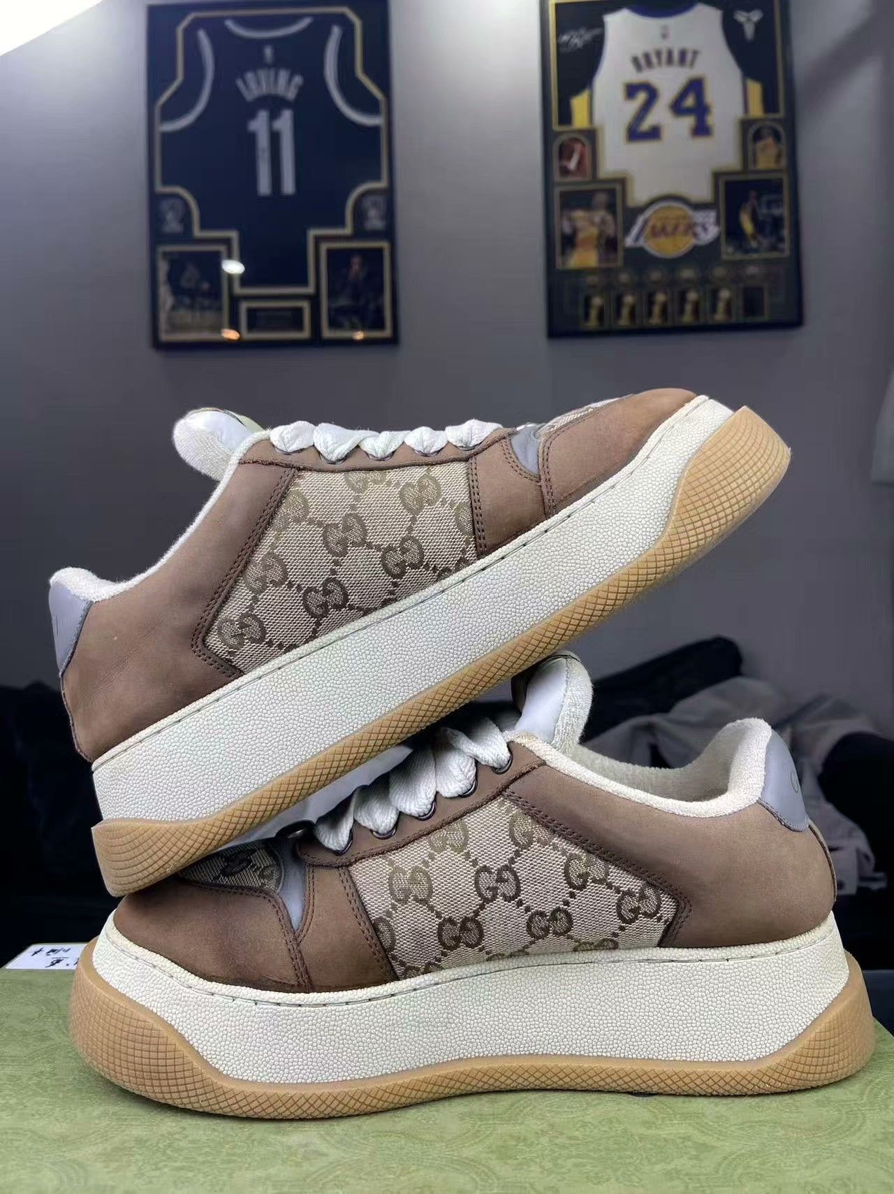 Gucci Gucci White Lowtop Sneakers 39 Women Size US 8.5 / IT 38.5 - 4 Thumbnail