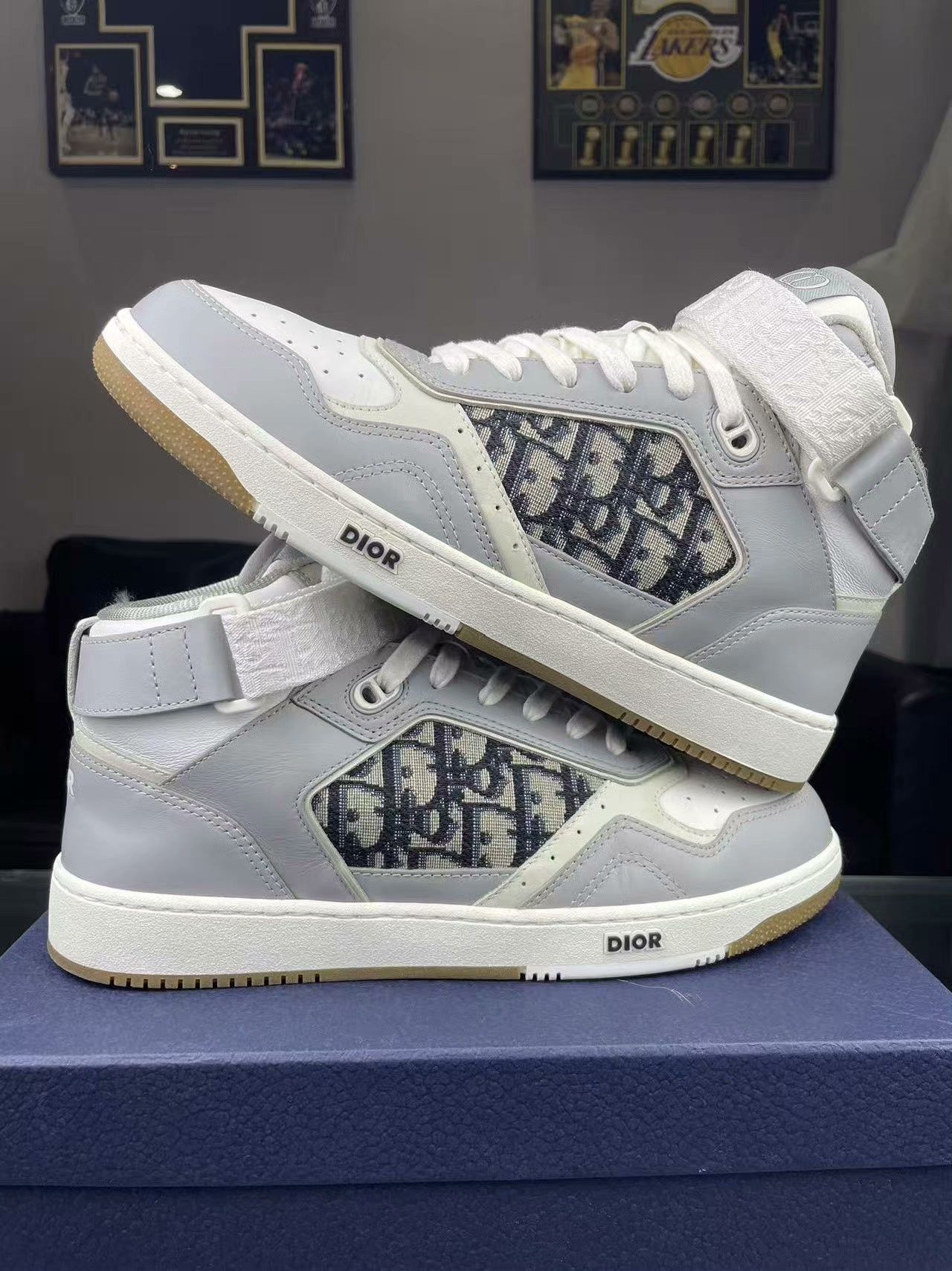 Dior Dior White Hitop Sneakers 27 Men Size US 10 / EU 43 - 6 Thumbnail
