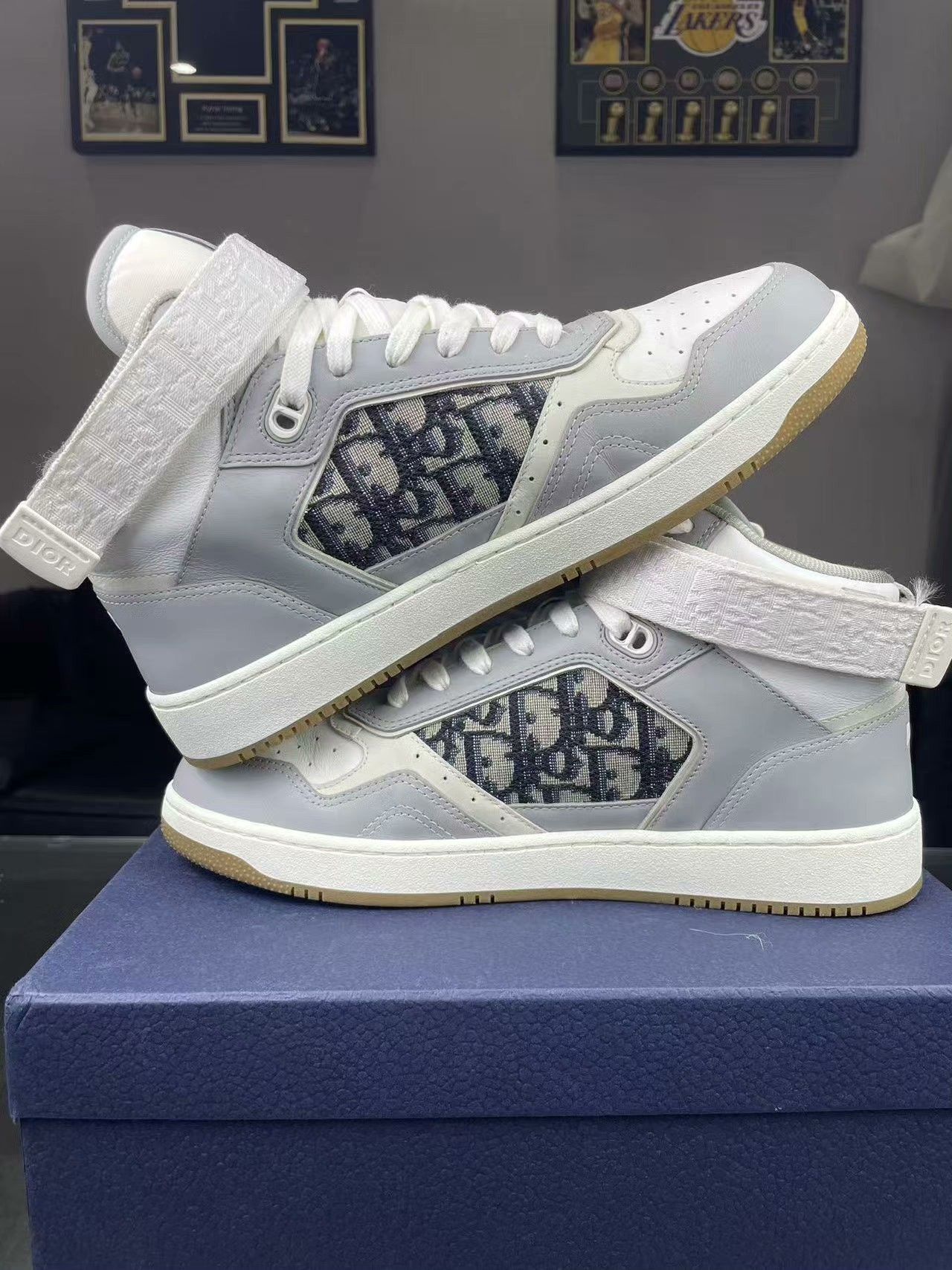 Dior Dior White Hitop Sneakers 27 Men Size US 10 / EU 43 - 5 Thumbnail