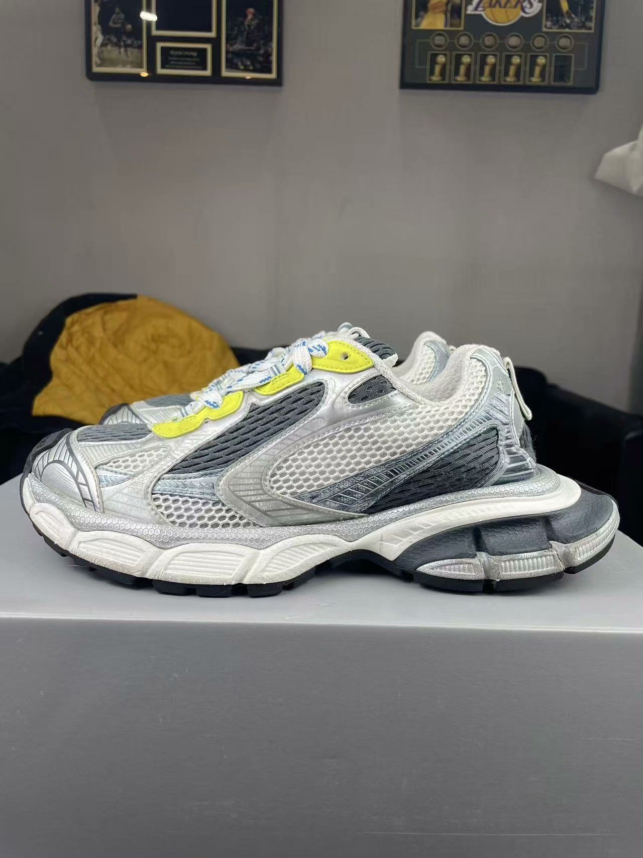 Balenciaga Balenciaga Gray Lowtop Sneakers XXXL Men Size US 10 / EU 43 - 7 Thumbnail