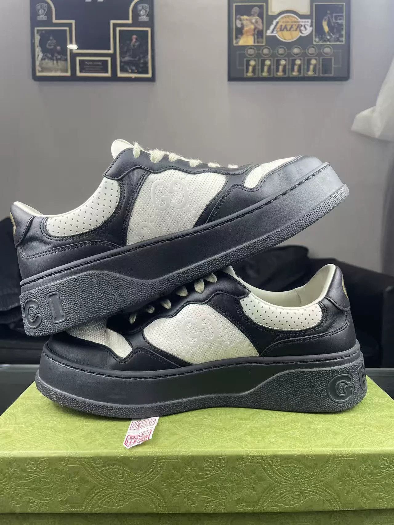Gucci Gucci Black Lowtop Sneakers 39 Women Size US 8.5 / IT 38.5 - 5 Thumbnail