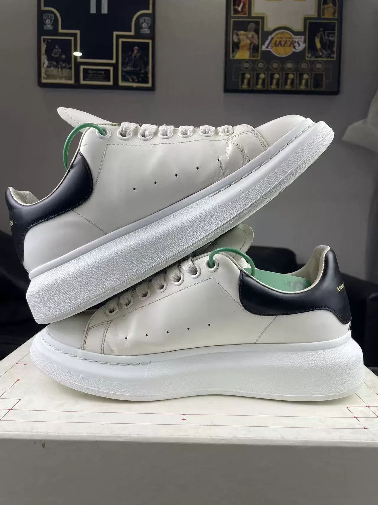 Alexander McQueen Alexander McQueen Black Lowtop Sneakers 40 Men Size US 7.5 / EU 40-41 - 5 Thumbnail