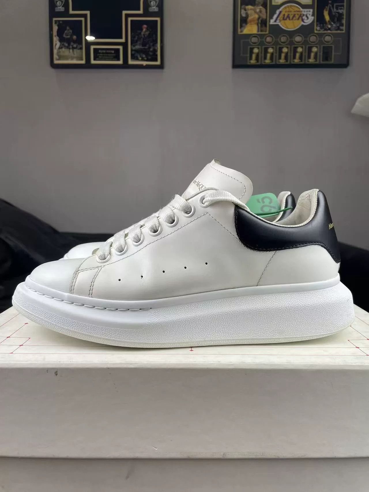 Alexander McQueen Alexander McQueen Black Lowtop Sneakers 40 Men Size US 7.5 / EU 40-41 - 7 Thumbnail