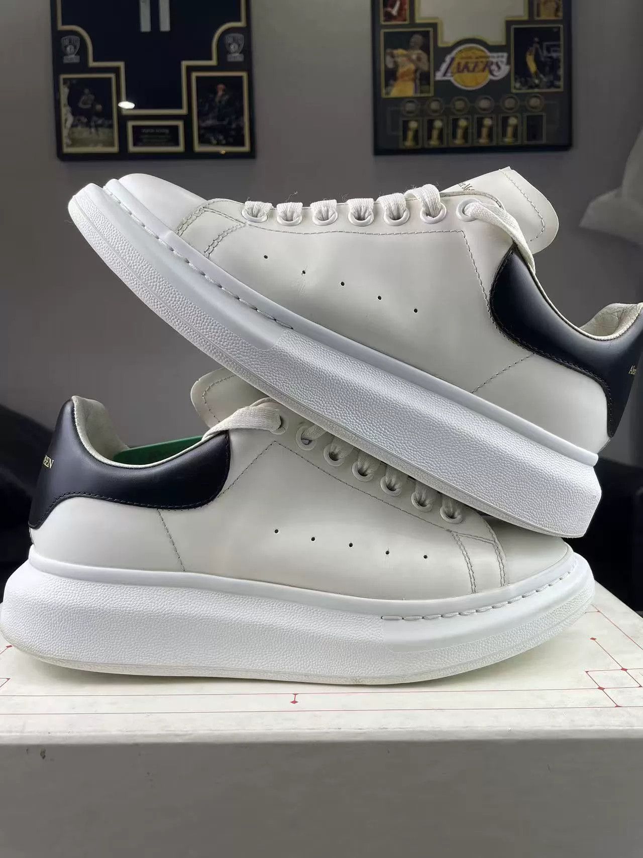 Alexander McQueen Alexander McQueen Black Lowtop Sneakers 40 Men Size US 7.5 / EU 40-41 - 6 Thumbnail