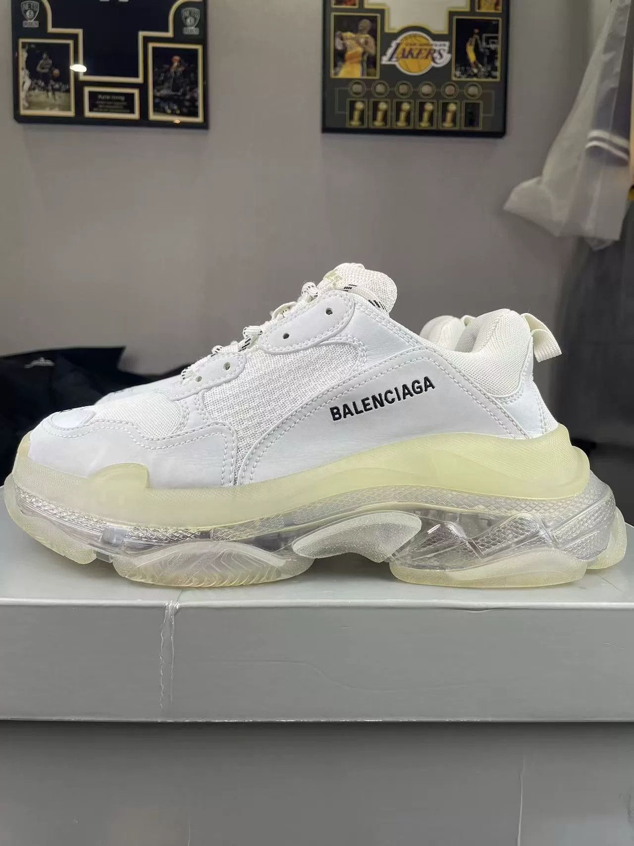 Balenciaga Balenciaga Clear White Lowtop Sneakers S Men Size US 10 / EU 43 - 7 Thumbnail