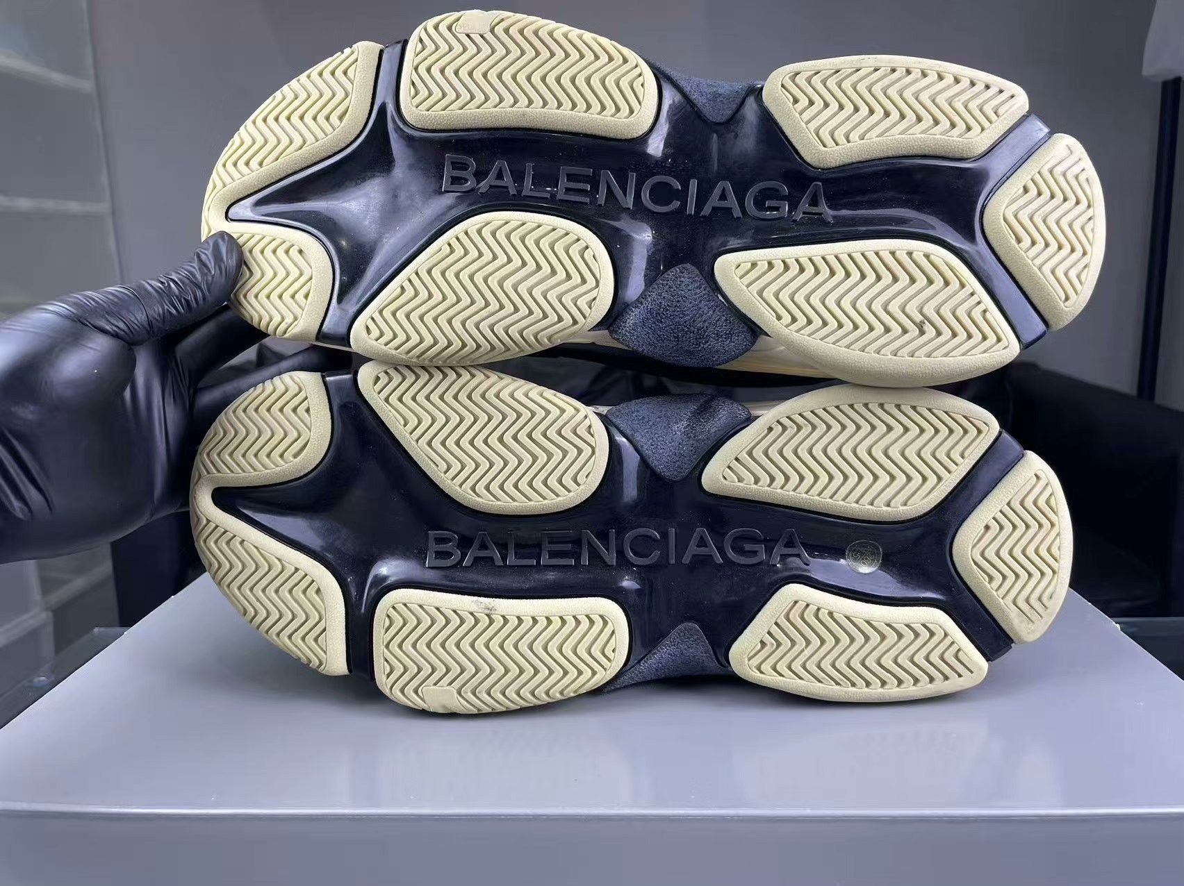 Balenciaga Balenciaga Black Lowtop Sneakers S Men Size US 10 / EU 43 - 4 Thumbnail