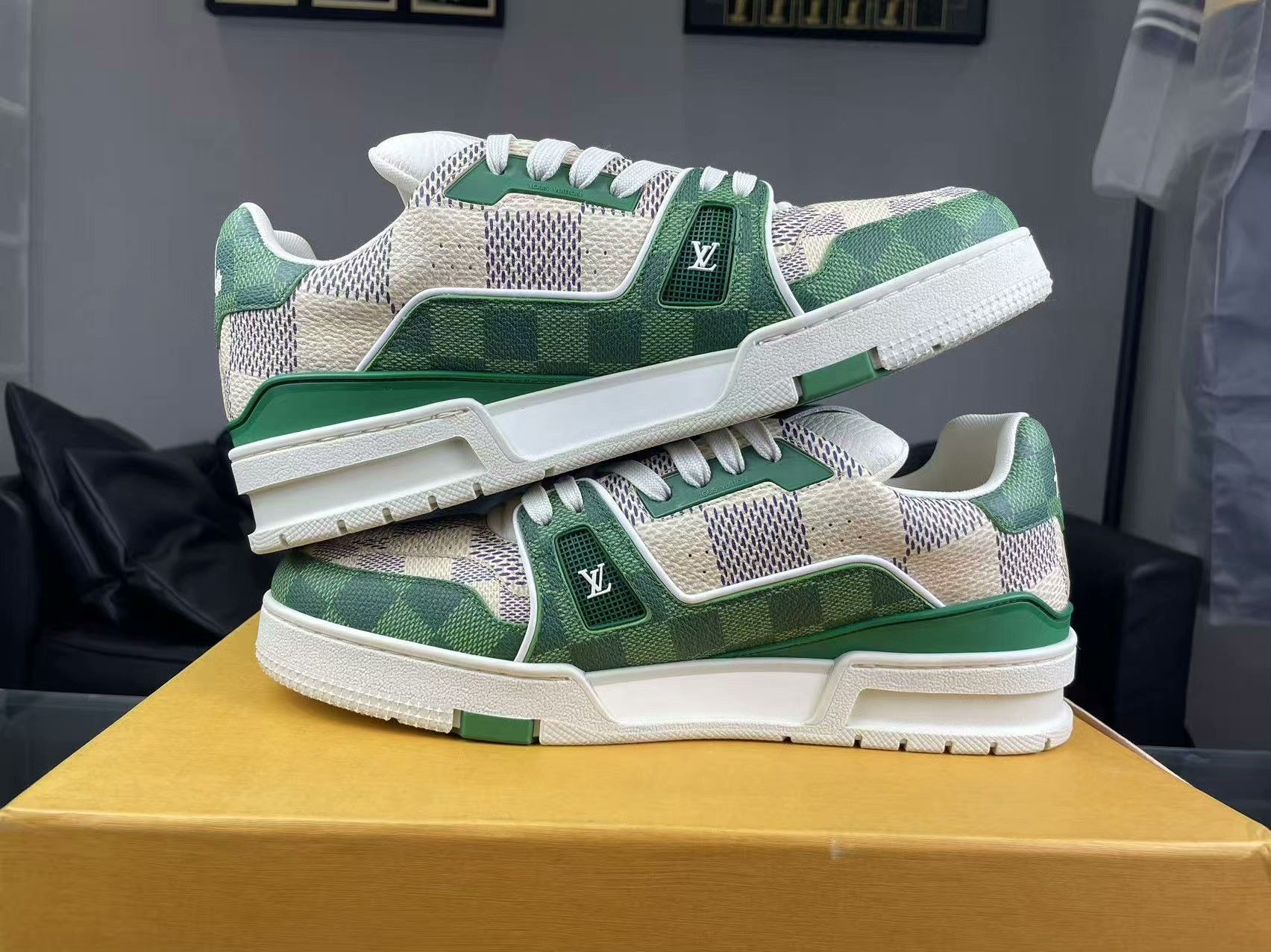 Louis Vuitton Louis Vuitton Training Green Lowtop Sneakers 41 Men Size US 8.5 / EU 41-42 - 5 Thumbnail