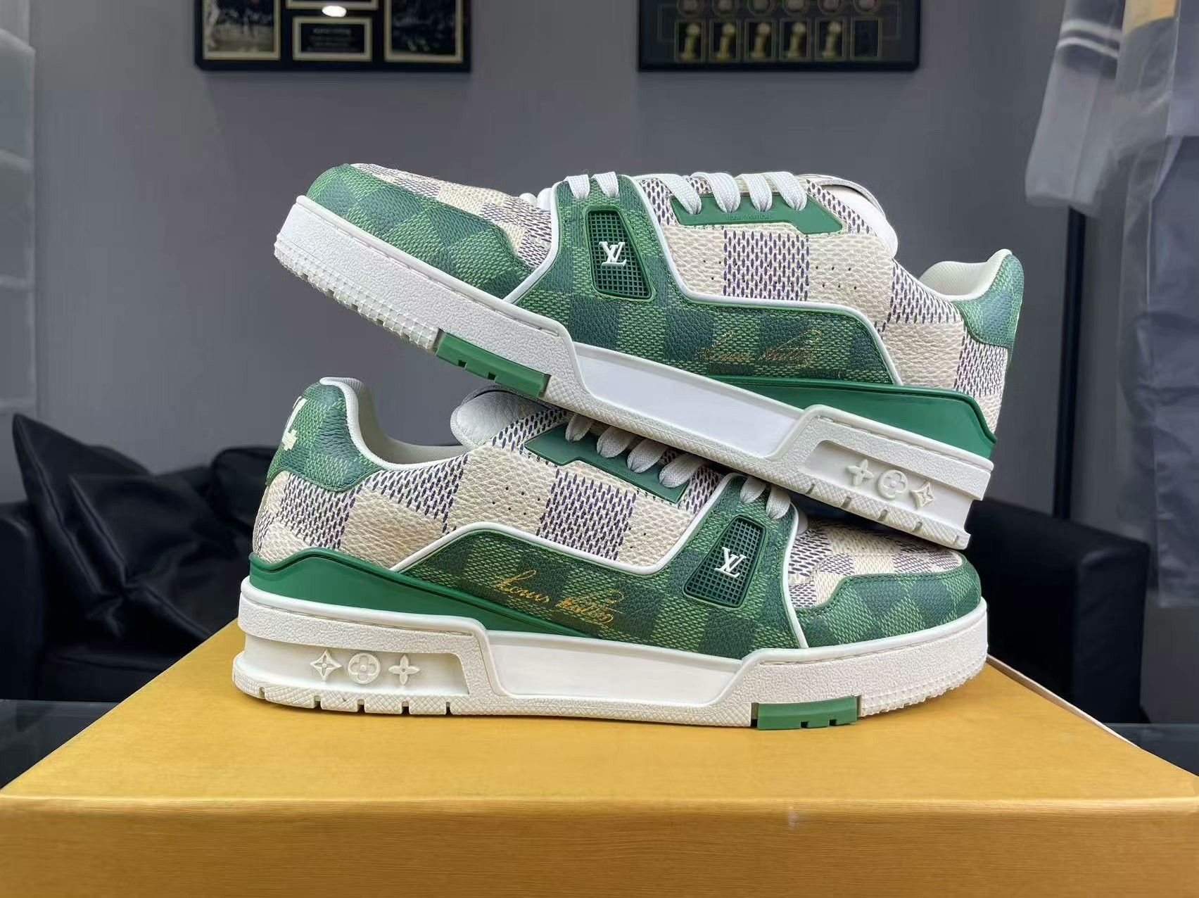 Louis Vuitton Louis Vuitton Training Green Lowtop Sneakers 41 Men Size US 8.5 / EU 41-42 - 6 Thumbnail