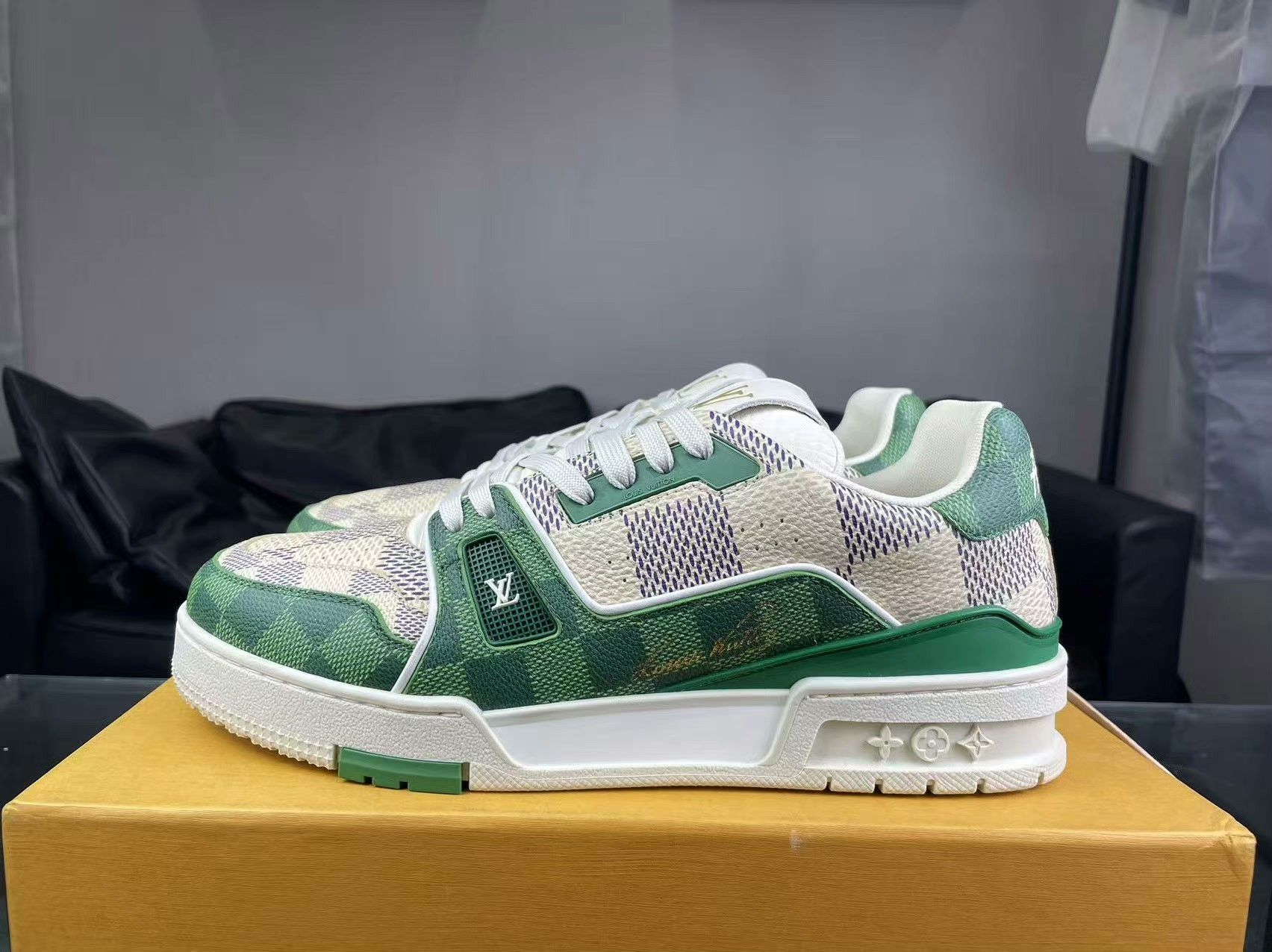 Louis Vuitton Louis Vuitton Training Green Lowtop Sneakers 41 Men Size US 8.5 / EU 41-42 - 7 Thumbnail