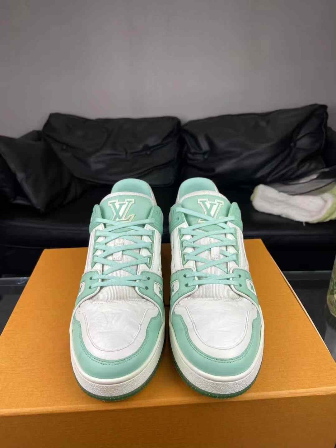 Louis Vuitton Louis Vuitton Training Green Lowtop Sneakers 41 Men Size US 8.5 / EU 41-42 - 2 Thumbnail
