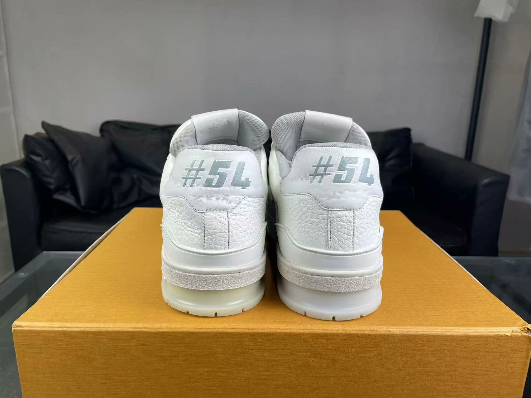 Louis Vuitton Louis Vuitton Training White Lowtop Sneakers 42 Men Size US 9 / EU 42 - 3 Thumbnail