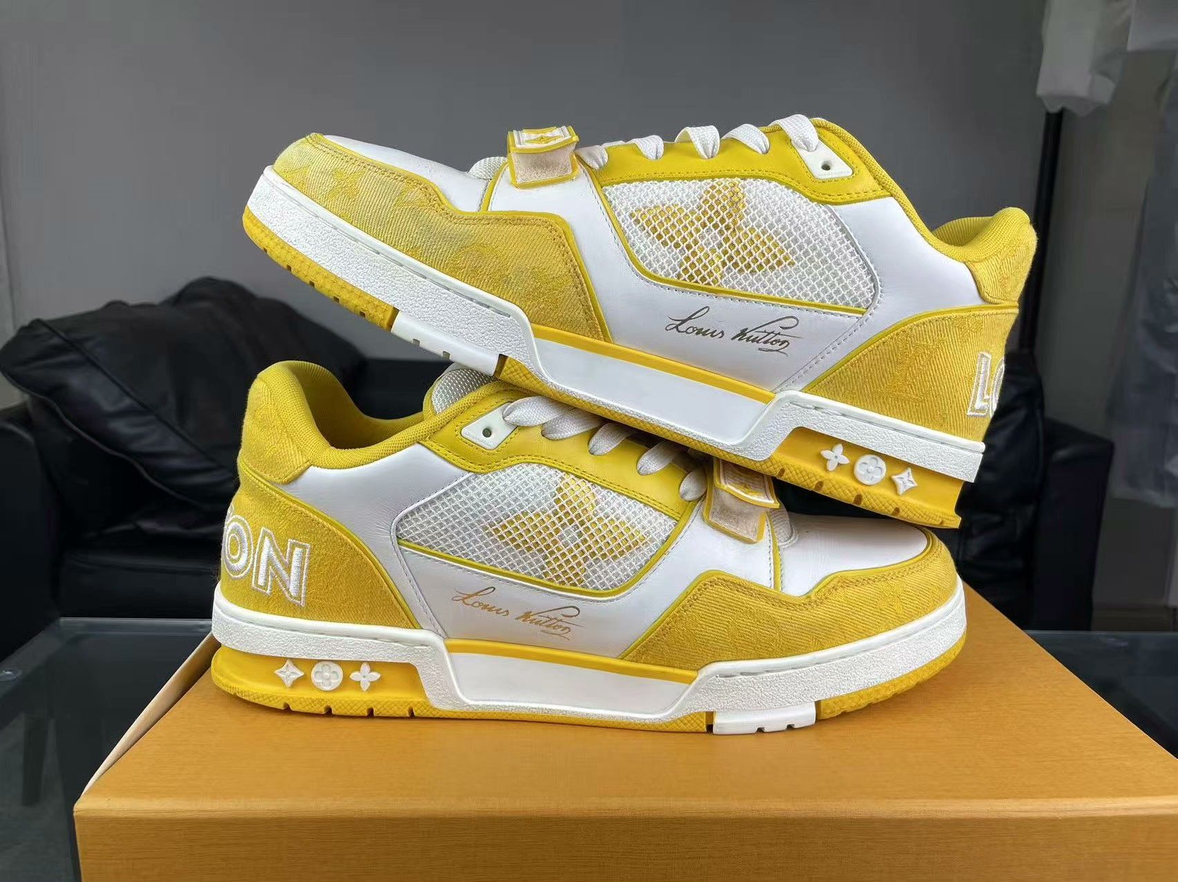 Louis Vuitton Louis Vuitton Training Yellow Lowtop Sneakers 43 Men Size US 10 / EU 43 - 7 Thumbnail