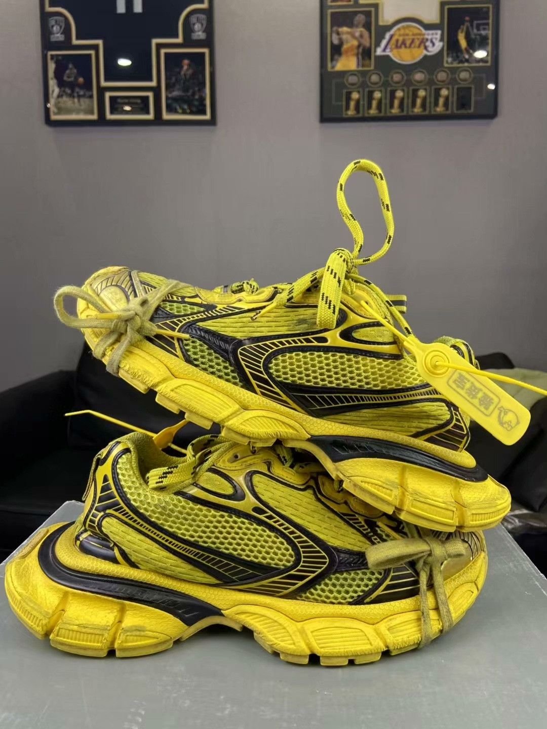 Balenciaga Balenciaga Distressed Yellow Lowtop Sneakers XXXL Men Size US 10 / EU 43 - 7 Thumbnail