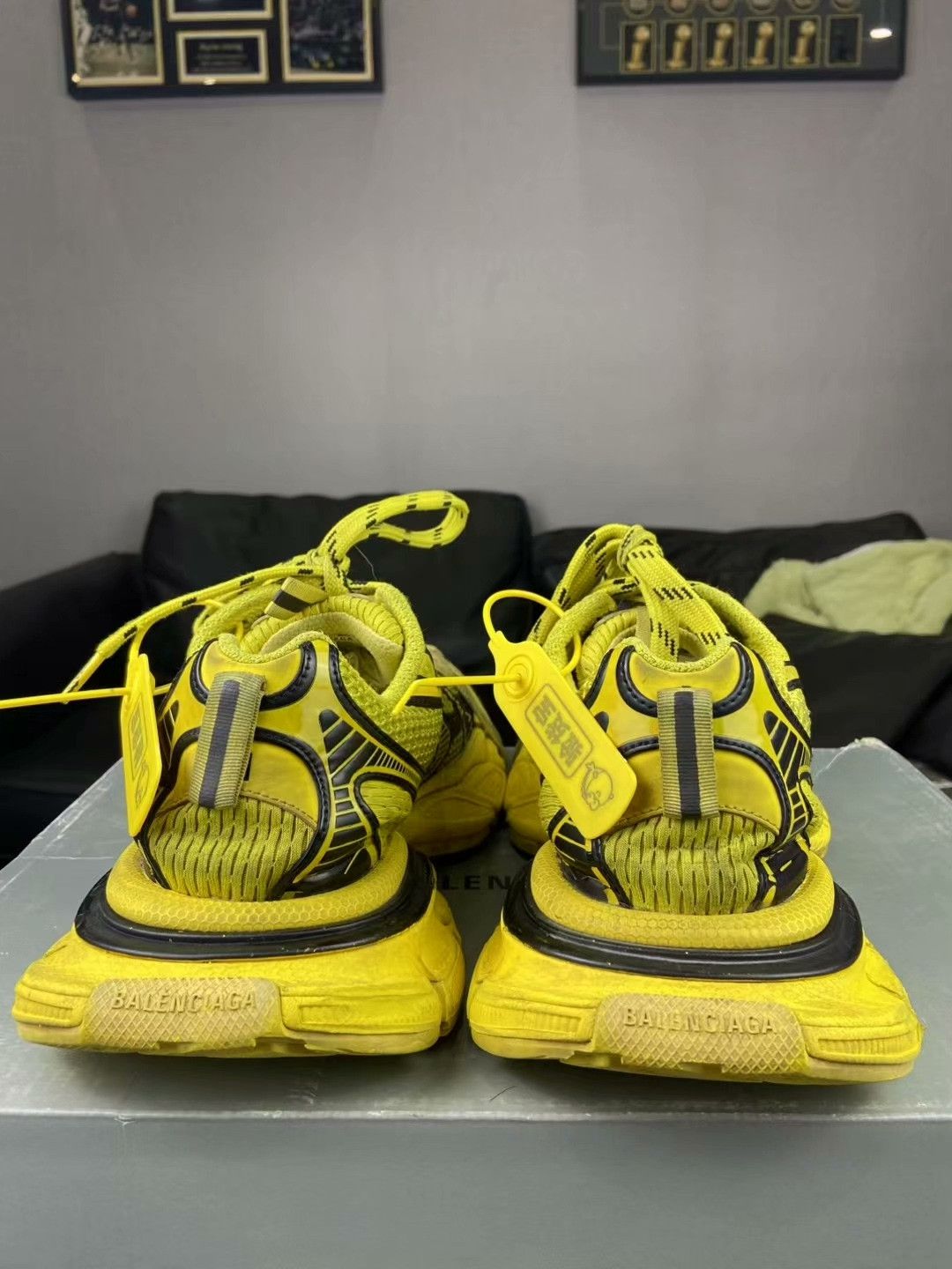 Balenciaga Balenciaga Distressed Yellow Lowtop Sneakers XXXL Men Size US 10 / EU 43 - 4 Thumbnail