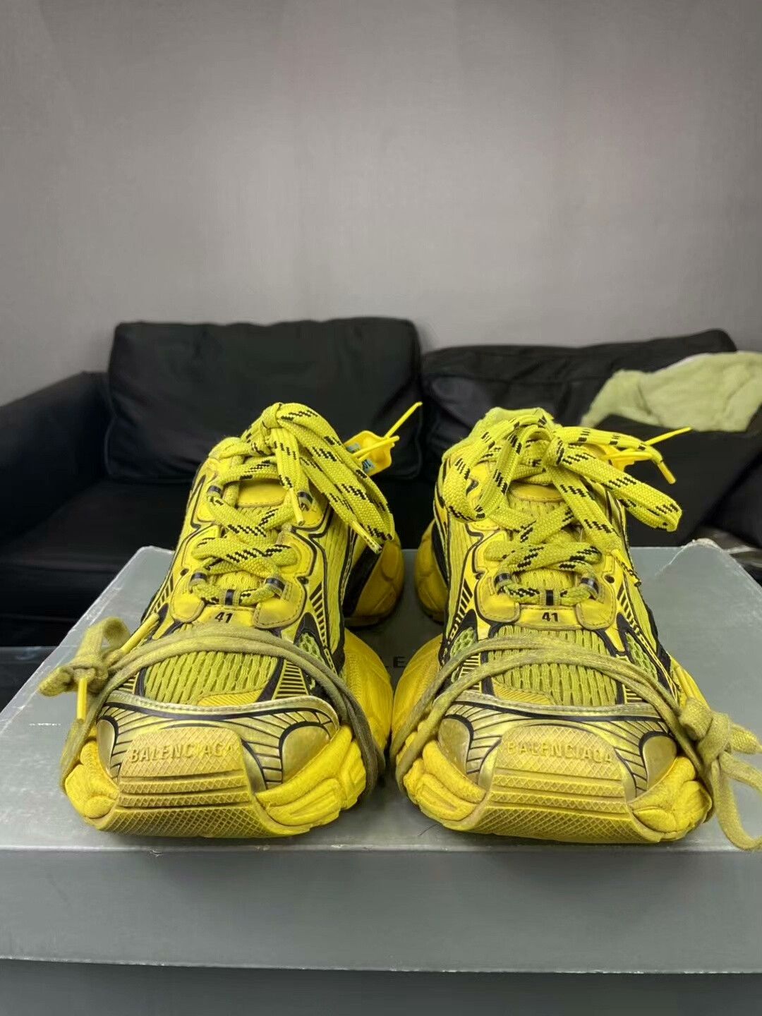 Balenciaga Balenciaga Distressed Yellow Lowtop Sneakers XXXL Men Size US 10 / EU 43 - 2 Thumbnail