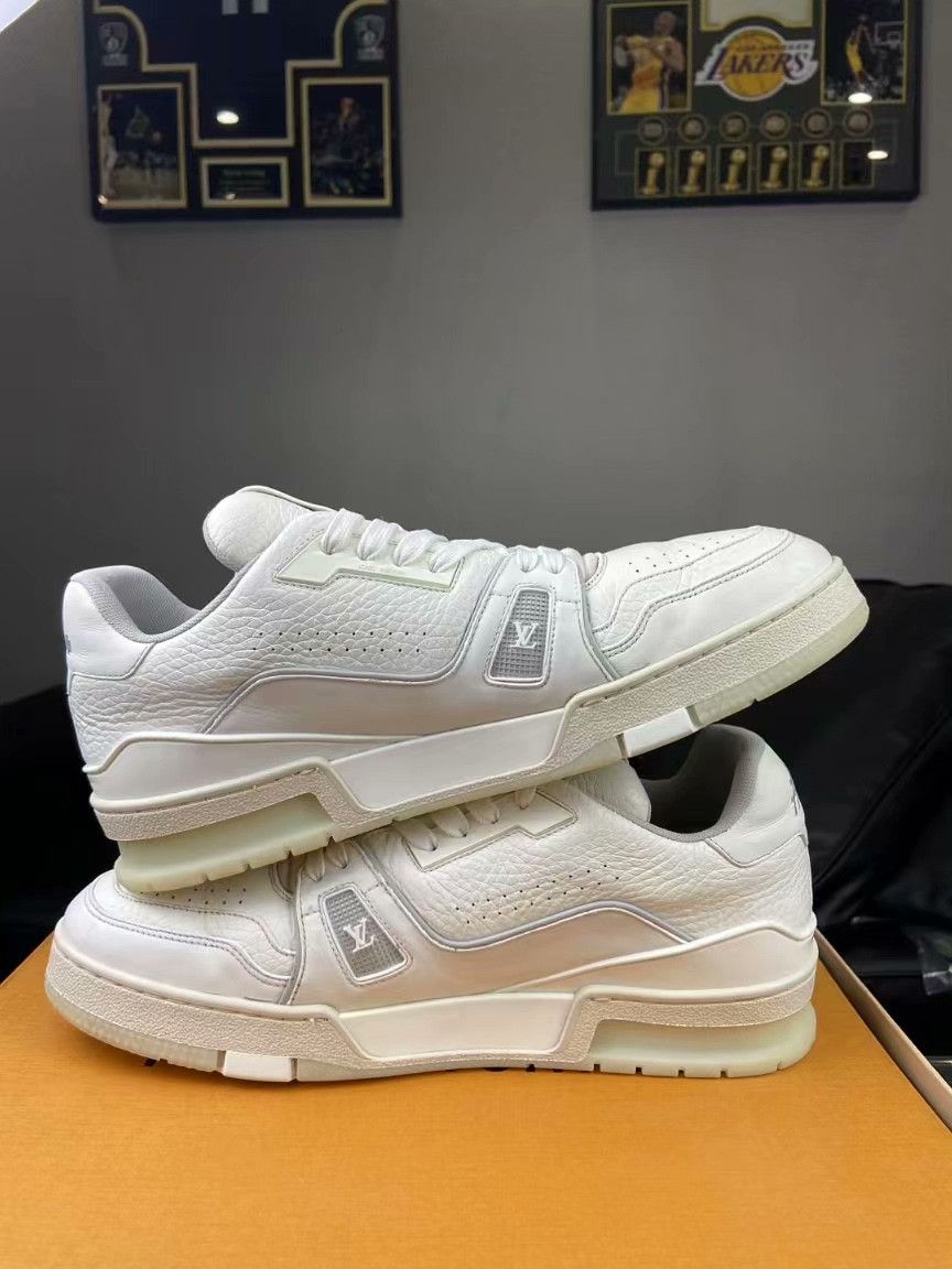 Louis Vuitton Louis Vuitton Training White Lowtop Sneakers 42 Men Size US 9 / EU 42 - 5 Thumbnail