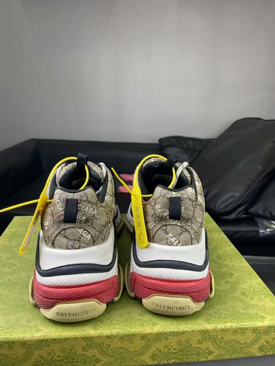Gucci Gucci Collab Lowtop Sneakers S Men Size US 10 / EU 43 - 4 Thumbnail