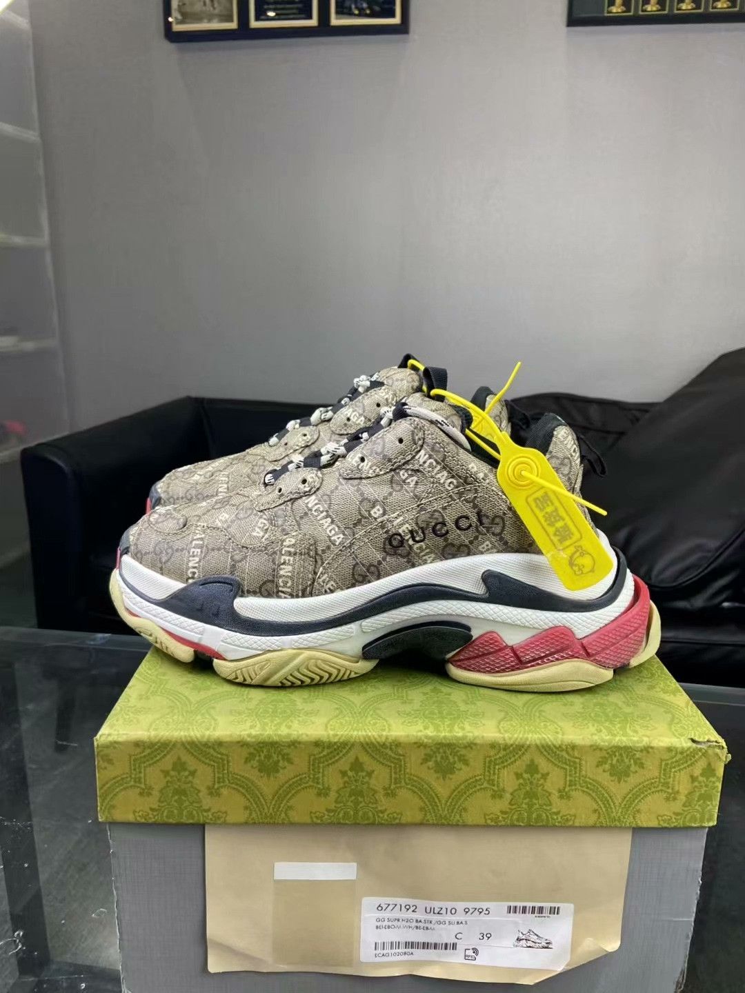 Gucci Gucci Collab Lowtop Sneakers S Men Size US 10 / EU 43 - 8 Thumbnail