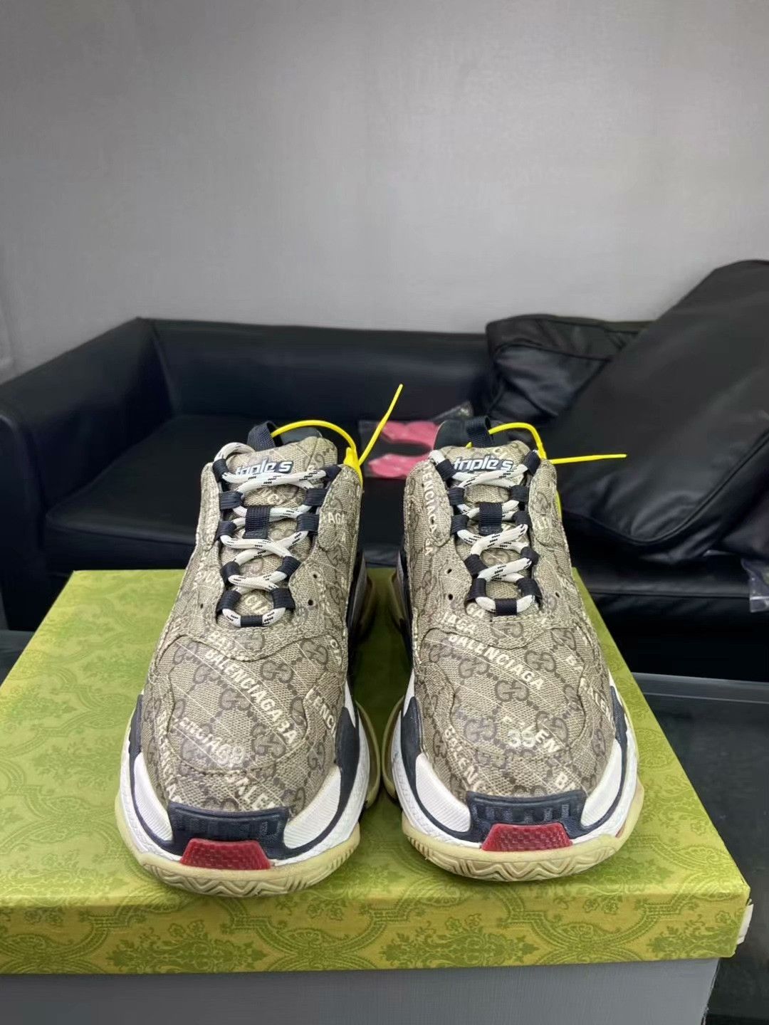 Gucci Gucci Collab Lowtop Sneakers S Men Size US 10 / EU 43 - 2 Thumbnail