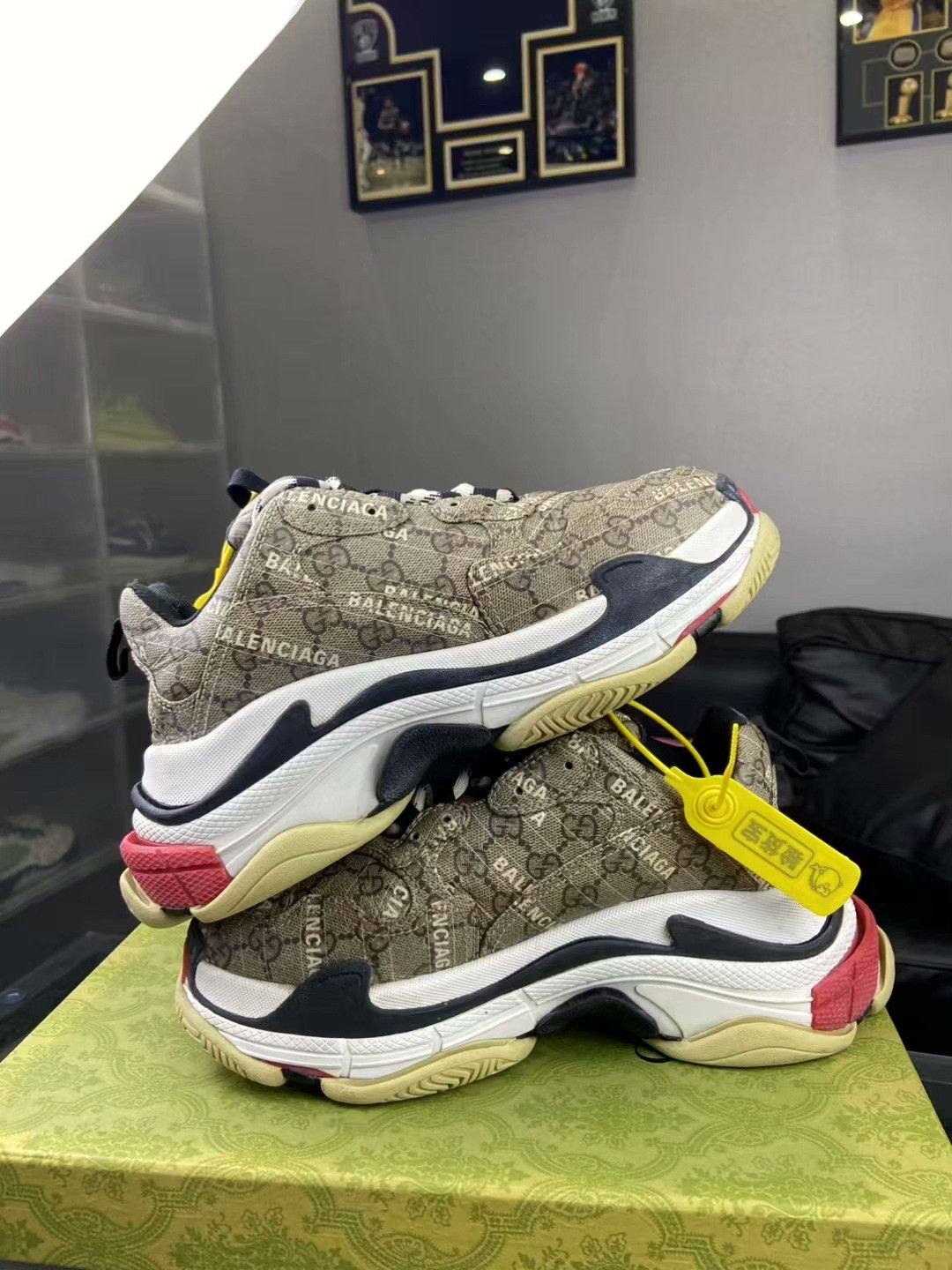 Gucci Gucci Collab Lowtop Sneakers S Men Size US 10 / EU 43 - 7 Thumbnail