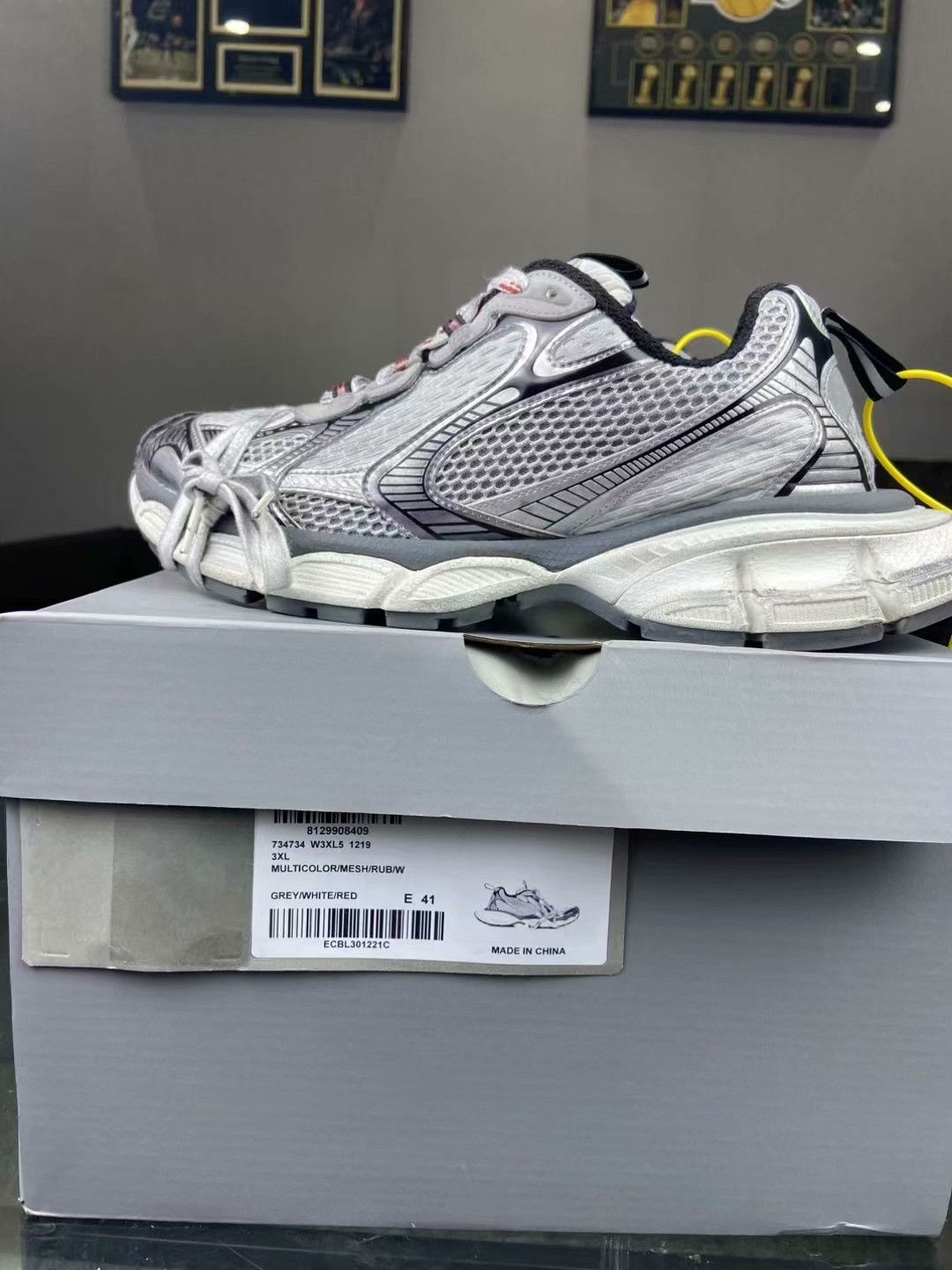 Balenciaga Balenciaga Silver Lowtop Sneakers XXXL Women Size US 8 / IT 38 - 8 Thumbnail