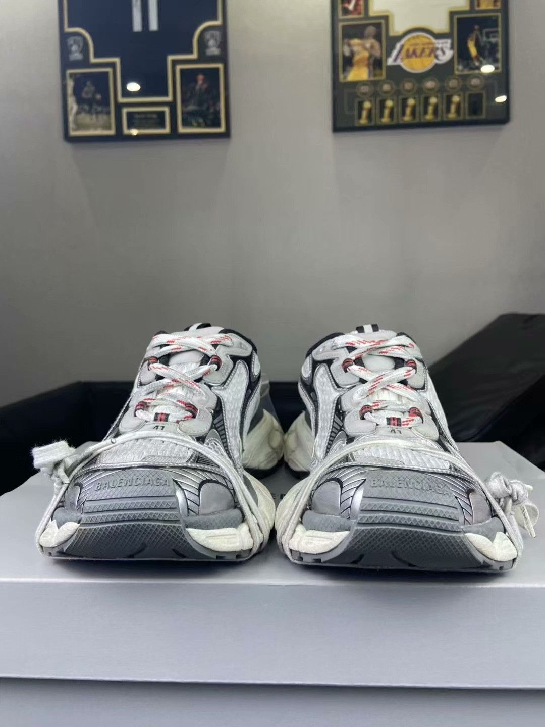 Balenciaga Balenciaga Silver Lowtop Sneakers XXXL Women Size US 8 / IT 38 - 2 Thumbnail