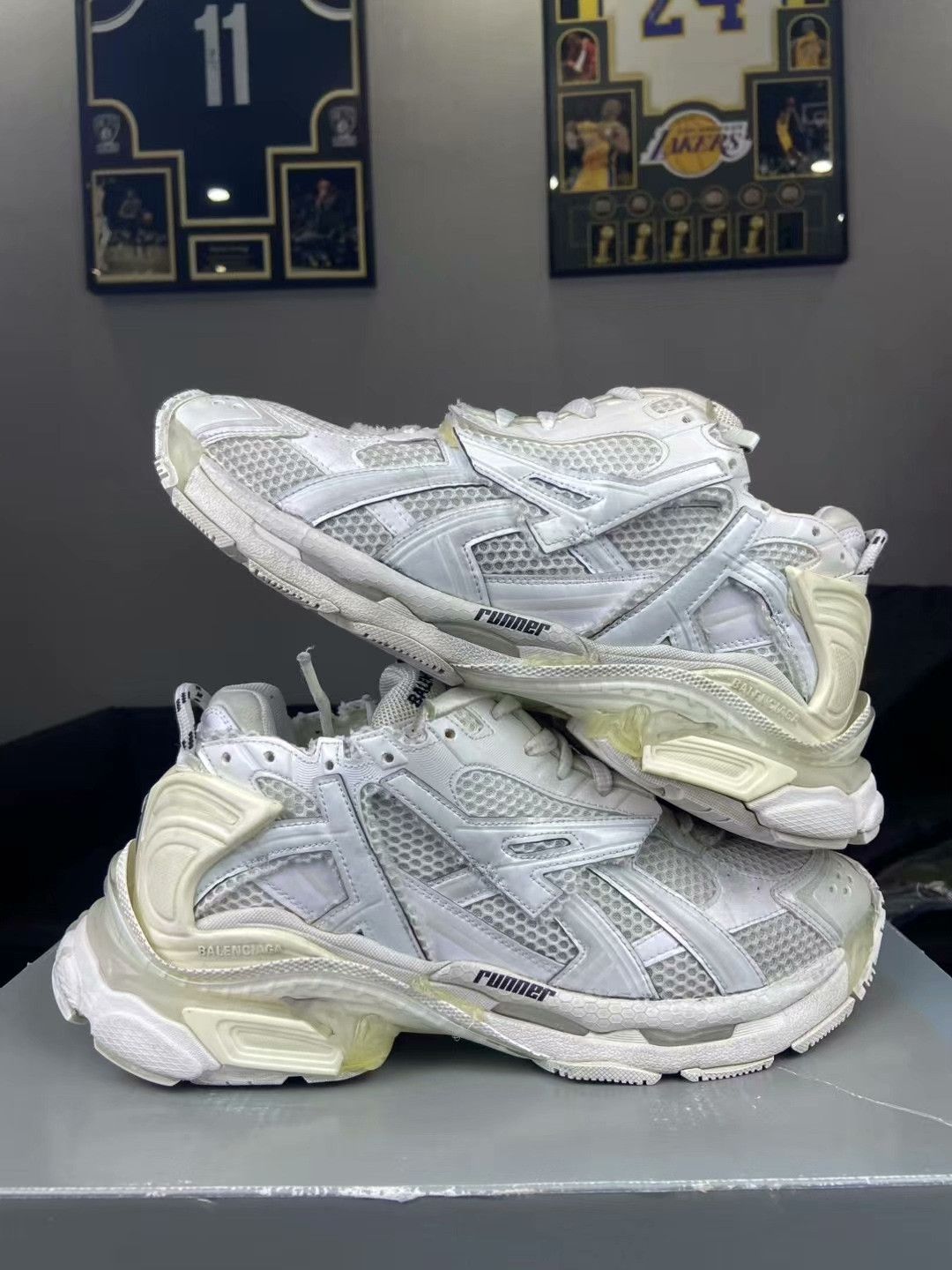 Balenciaga Balenciaga Running White Lowtop Sneakers 44 Men Size US 10.5 / EU 43-44 - 7 Thumbnail