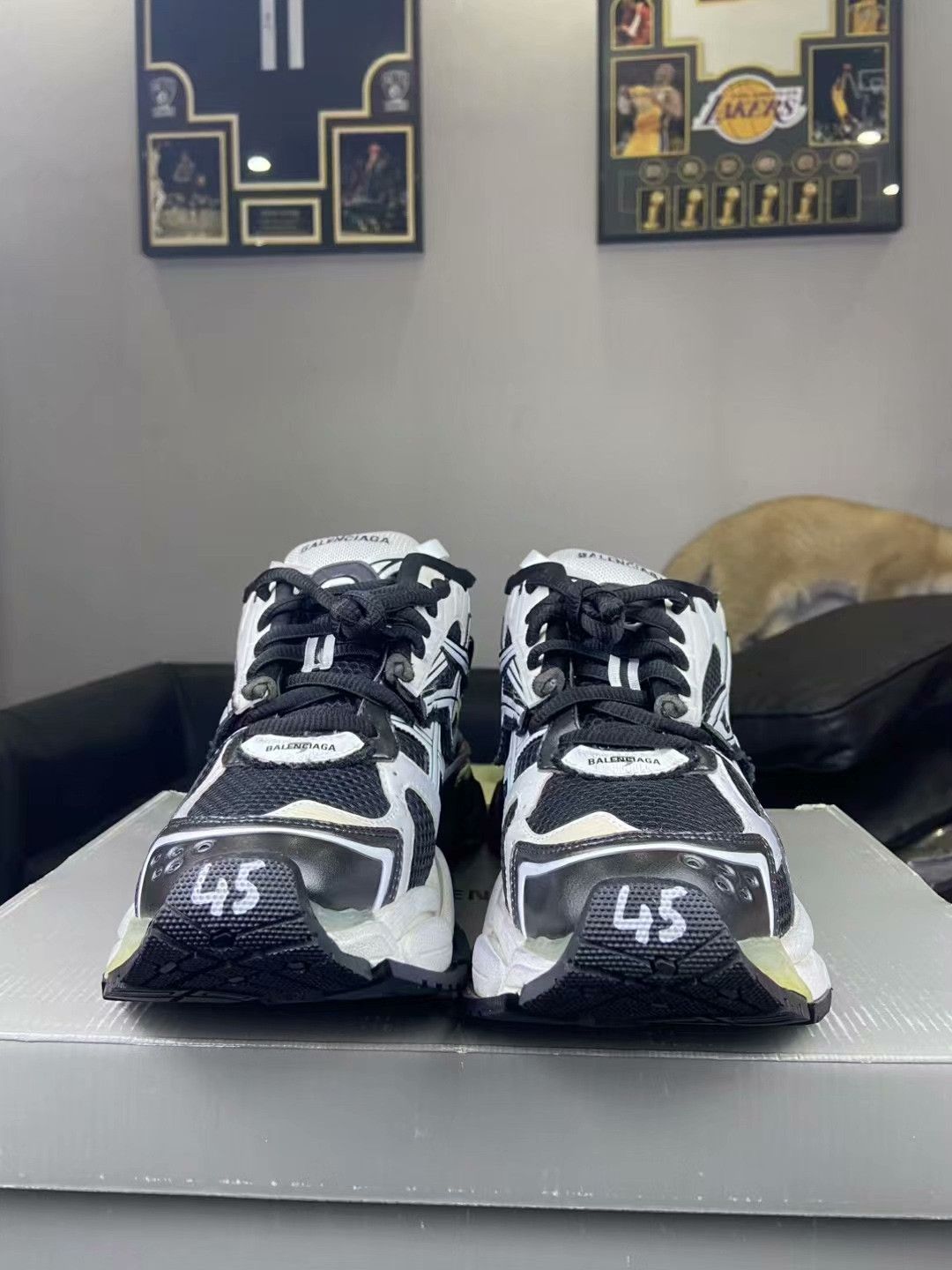 Balenciaga Balenciaga Running Black Lowtop Sneakers 45 Men Size US 11.5 / EU 44-45 - 2 Thumbnail