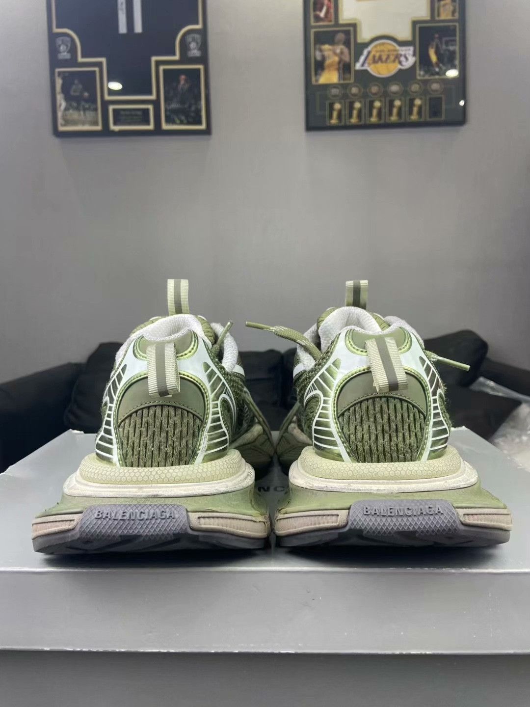 Balenciaga Balenciaga Green Lowtop Sneakers XXXL Men Size US 10 / EU 43 - 4 Thumbnail
