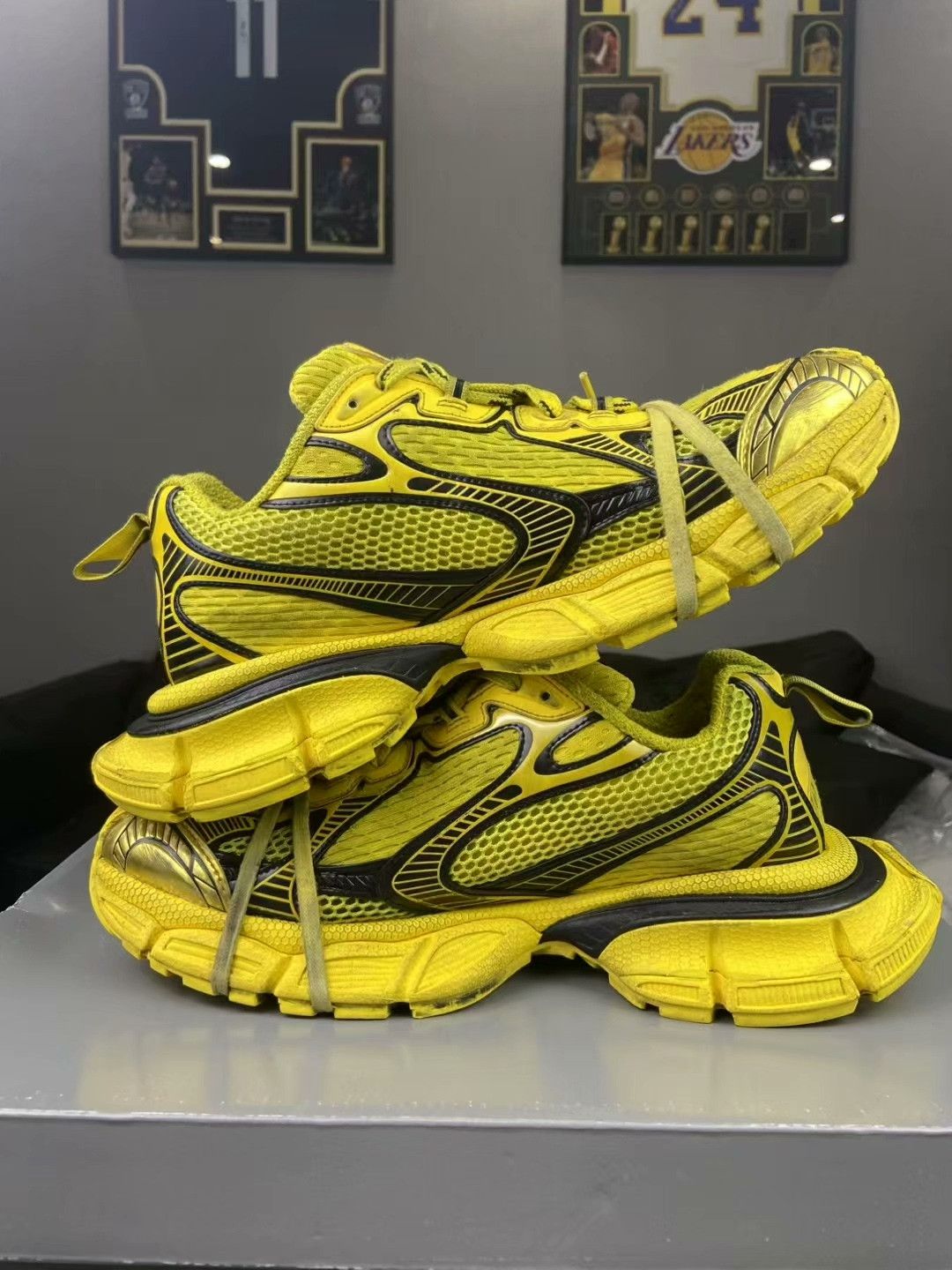Balenciaga Balenciaga Distressed Yellow Lowtop Sneakers XXXL Men Size US 10 / EU 43 - 6 Thumbnail