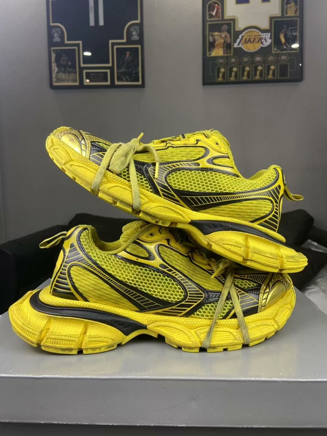 Balenciaga Balenciaga Distressed Yellow Lowtop Sneakers XXXL Men Size US 10 / EU 43 - 7 Thumbnail