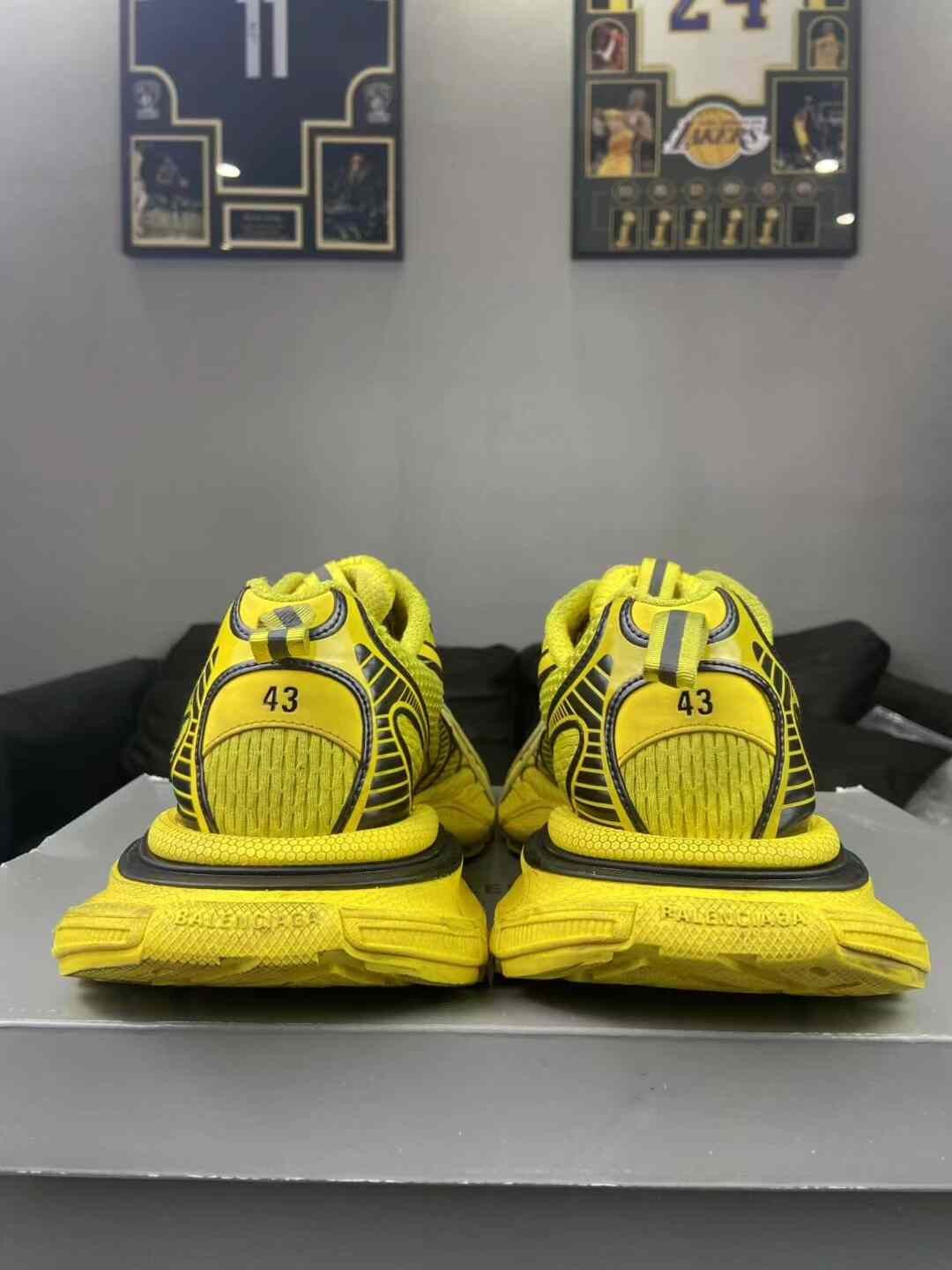 Balenciaga Balenciaga Distressed Yellow Lowtop Sneakers XXXL Men Size US 10 / EU 43 - 4 Thumbnail