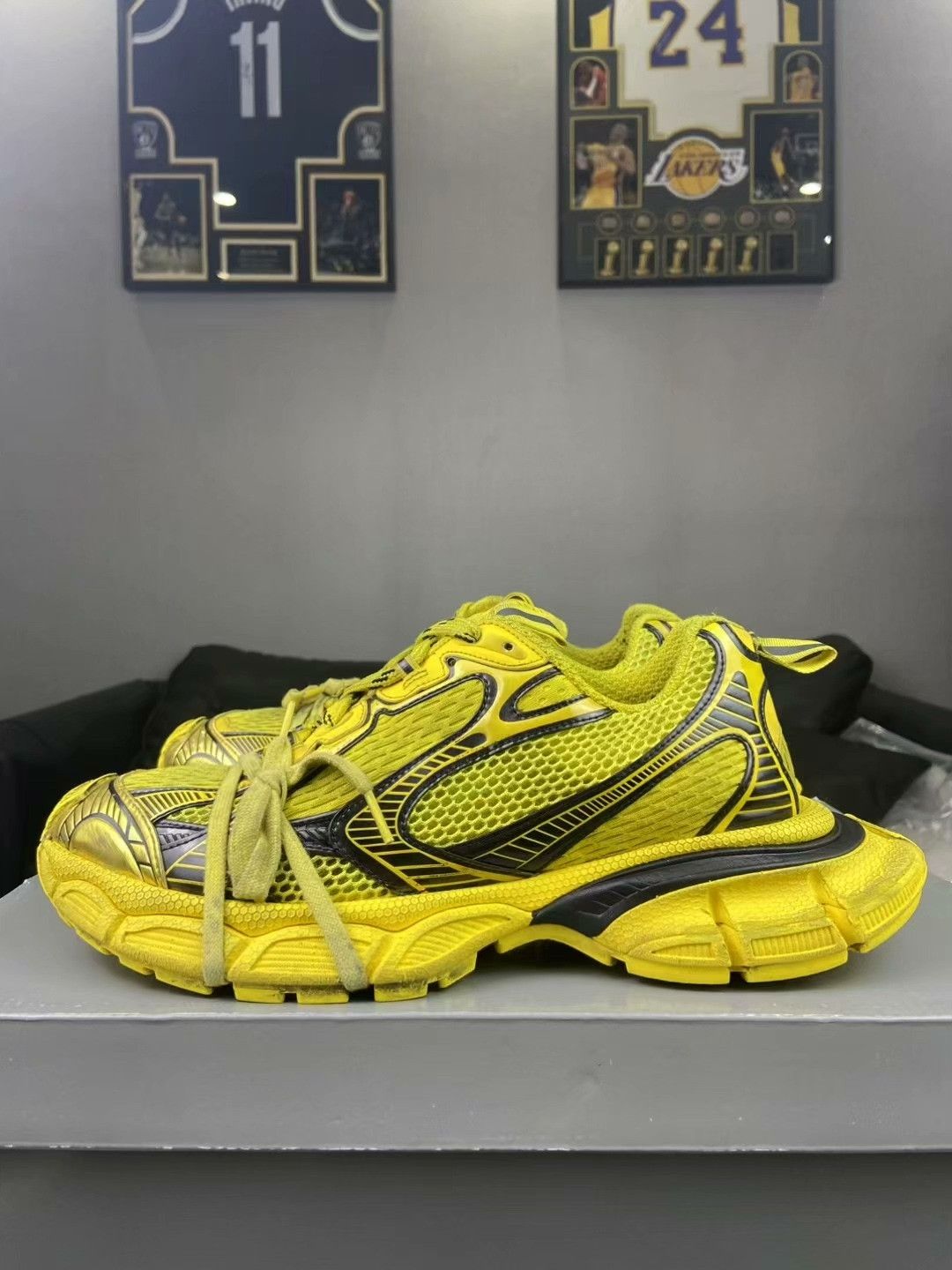 Balenciaga Balenciaga Distressed Yellow Lowtop Sneakers XXXL Men Size US 10 / EU 43 - 3 Thumbnail