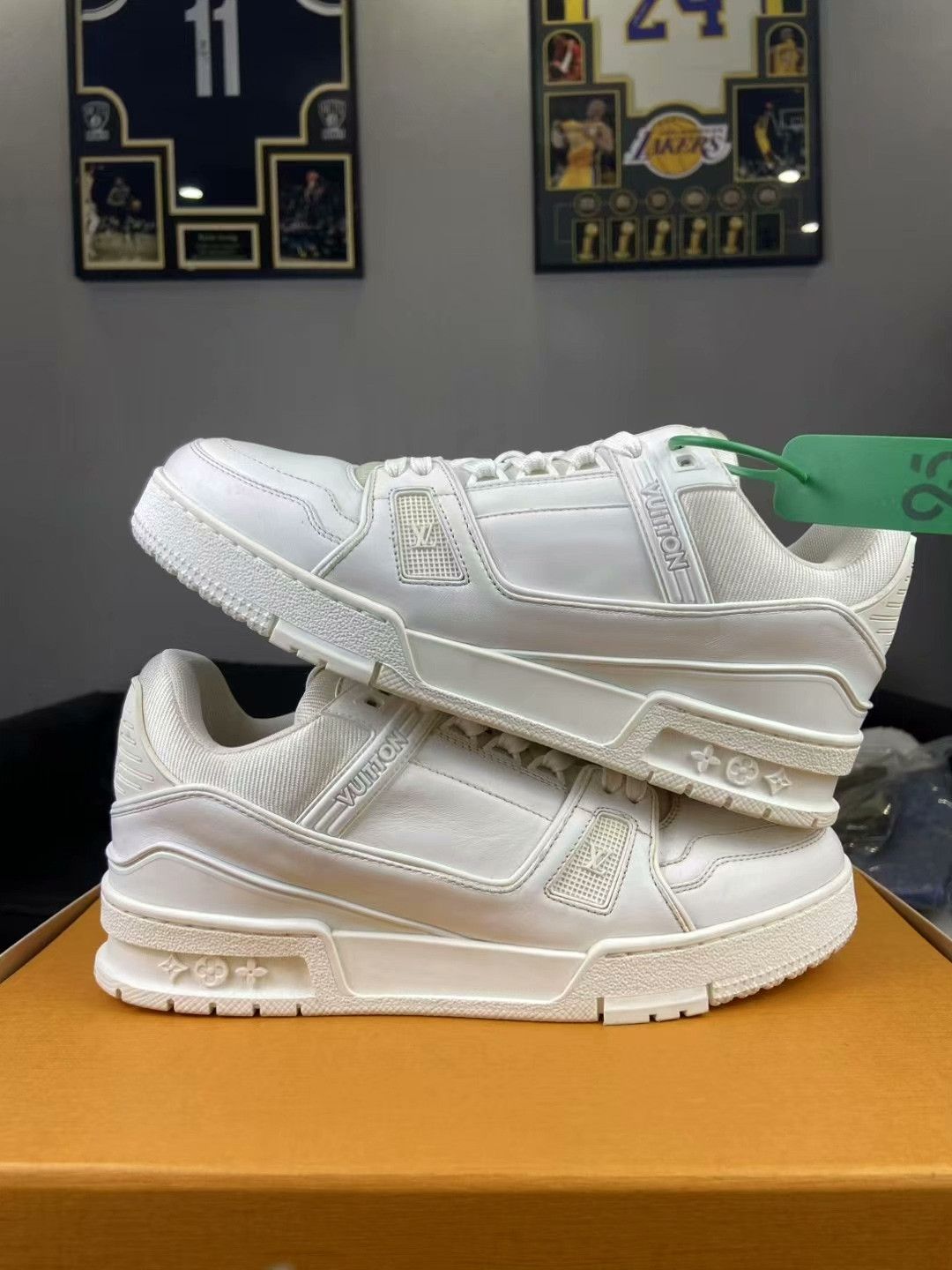 Louis Vuitton Louis Vuitton Training White Lowtop Sneakers 40 Men Size US 7.5 / EU 40-41 - 7 Thumbnail