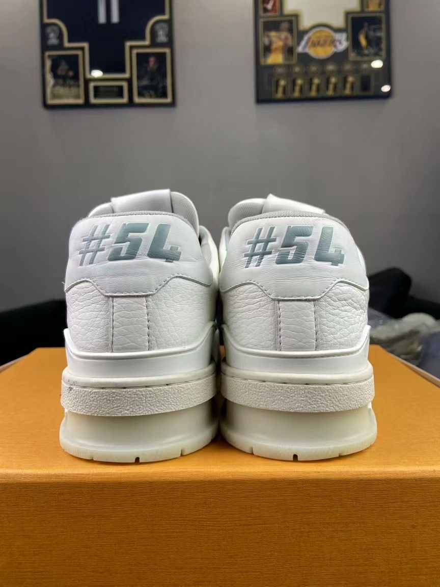 Louis Vuitton Louis Vuitton Training White Lowtop Sneakers 42 Men Size US 9 / EU 42 - 4 Thumbnail