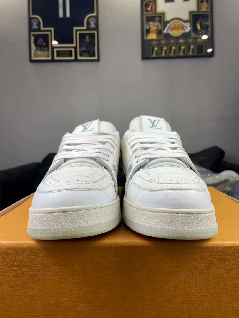 Louis Vuitton Louis Vuitton Training White Lowtop Sneakers 42 Men Size US 9 / EU 42 - 2 Thumbnail
