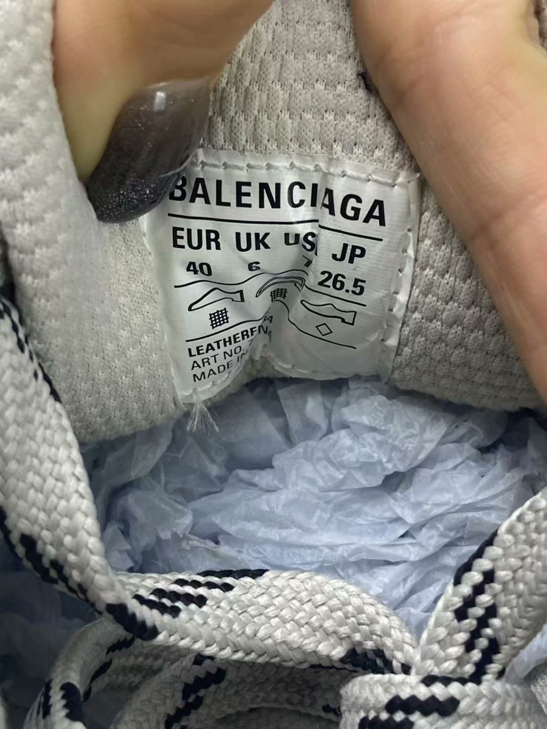 Balenciaga Balenciaga Distressed White Lowtop Sneakers XXXL Women Size US 8 / IT 38 - 8 Thumbnail