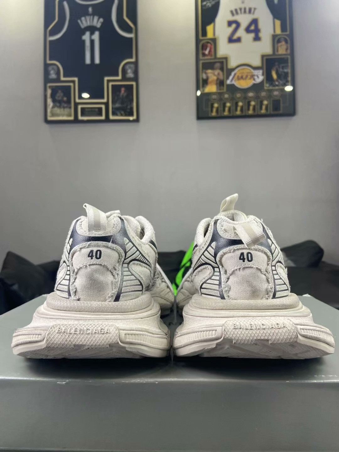 Balenciaga Balenciaga Distressed White Lowtop Sneakers XXXL Women Size US 8 / IT 38 - 4 Thumbnail