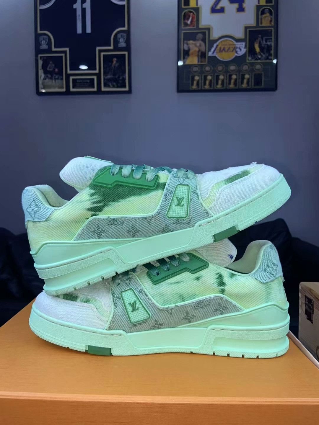 Louis Vuitton Louis Vuitton Training Gradient Multi Lowtop Sneakers 42 Men Size US 9 / EU 42 - 6 Thumbnail