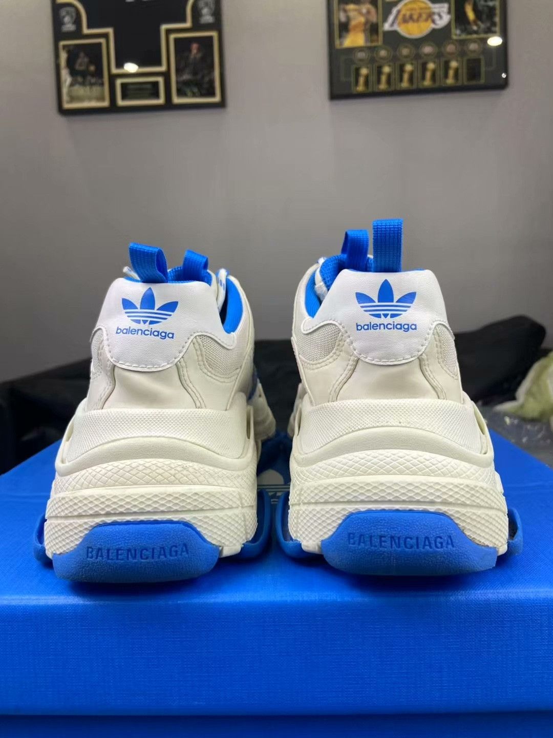 Balenciaga Balenciaga Collab Blue Lowtop Sneakers S Men Size US 10 / EU 43 - 4 Thumbnail