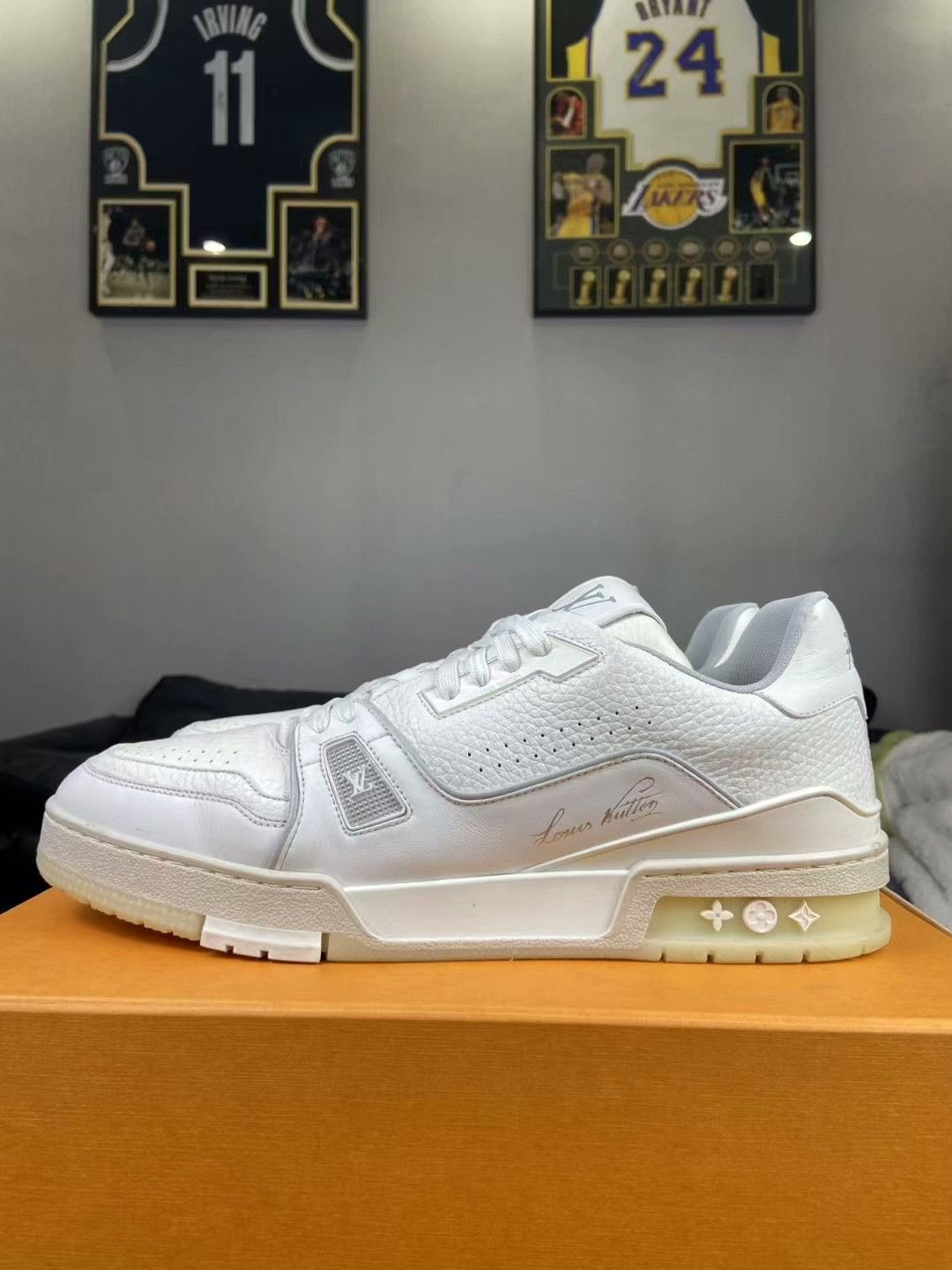 Louis Vuitton Louis Vuitton Training White Lowtop Sneakers 44 Men Size US 10.5 / EU 43-44 - 3 Thumbnail