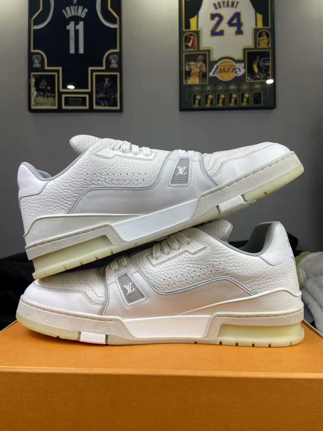 Louis Vuitton Louis Vuitton Training White Lowtop Sneakers 44 Men Size US 10.5 / EU 43-44 - 6 Thumbnail