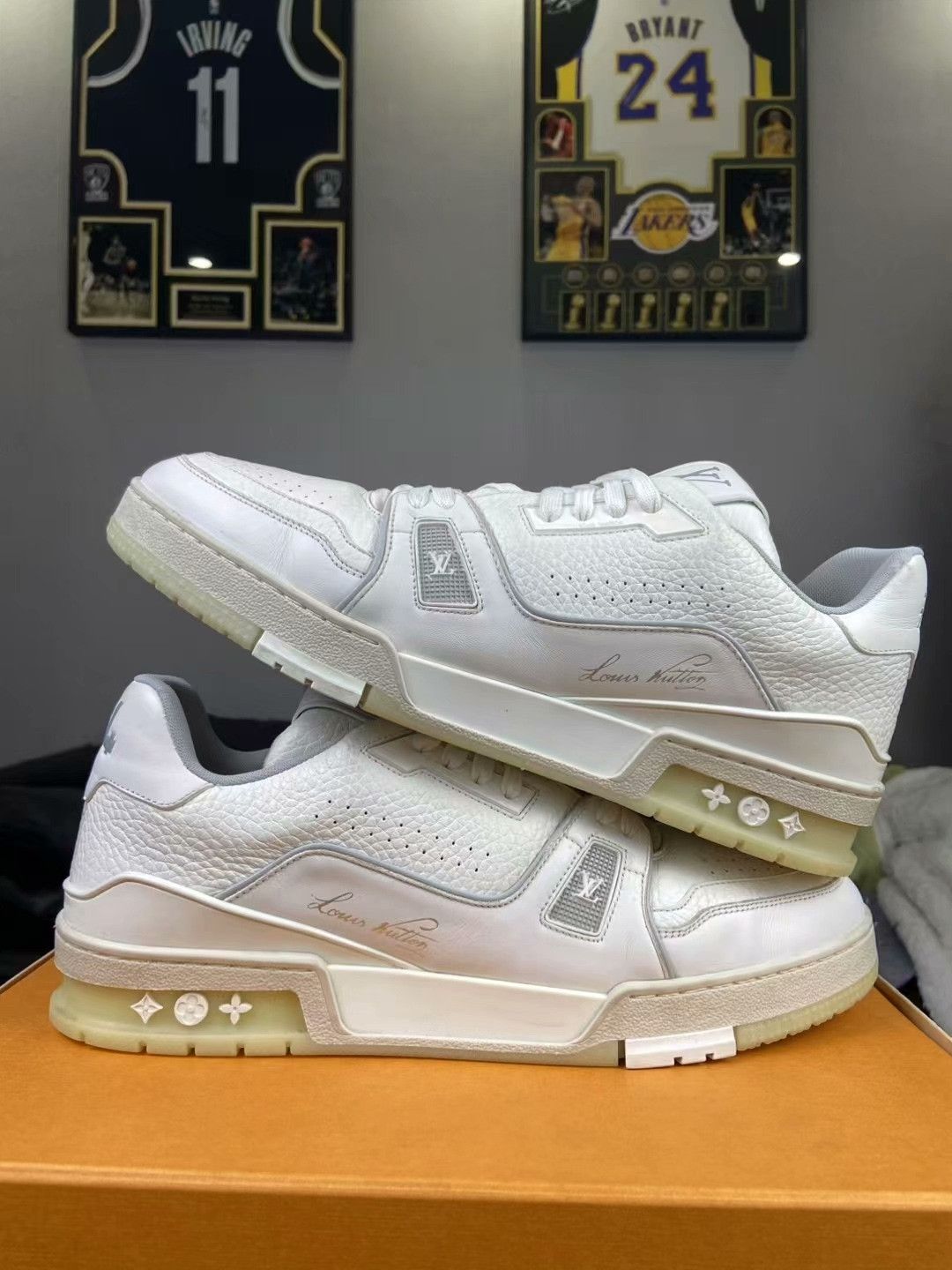 Louis Vuitton Louis Vuitton Training White Lowtop Sneakers 44 Men Size US 10.5 / EU 43-44 - 7 Thumbnail