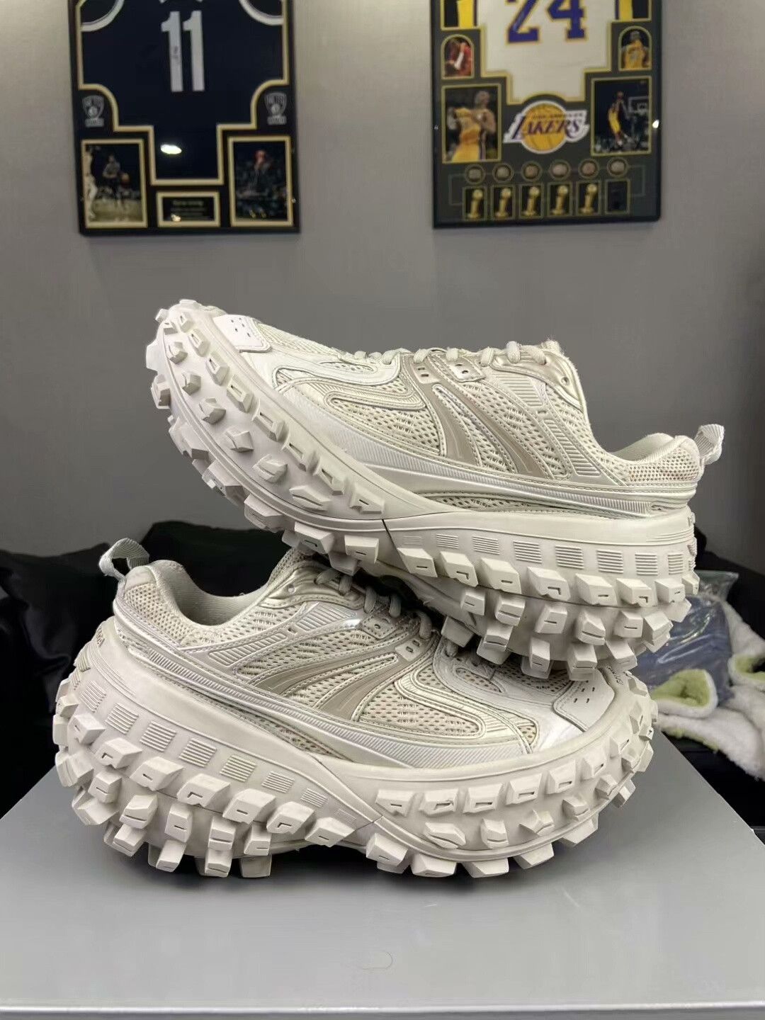 Balenciaga Balenciaga Lowtop Sneakers 42 Men Size US 9 / EU 42 - 6 Thumbnail